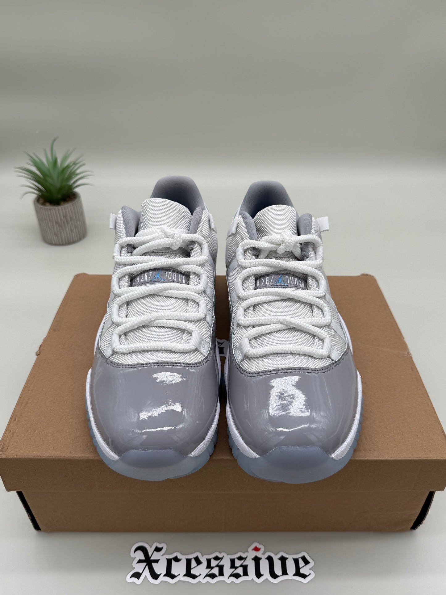 Jordan 11 Low Cement Grey