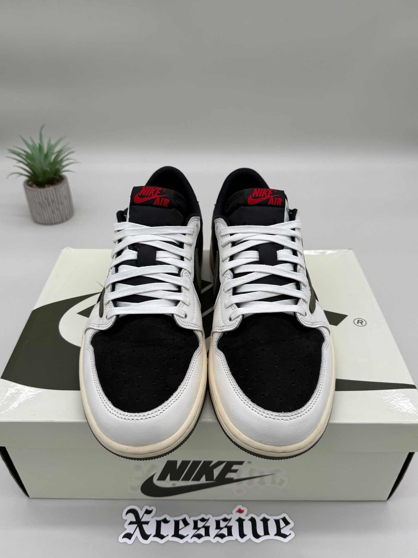 Jordan 1 Low Travis Scott Olive
