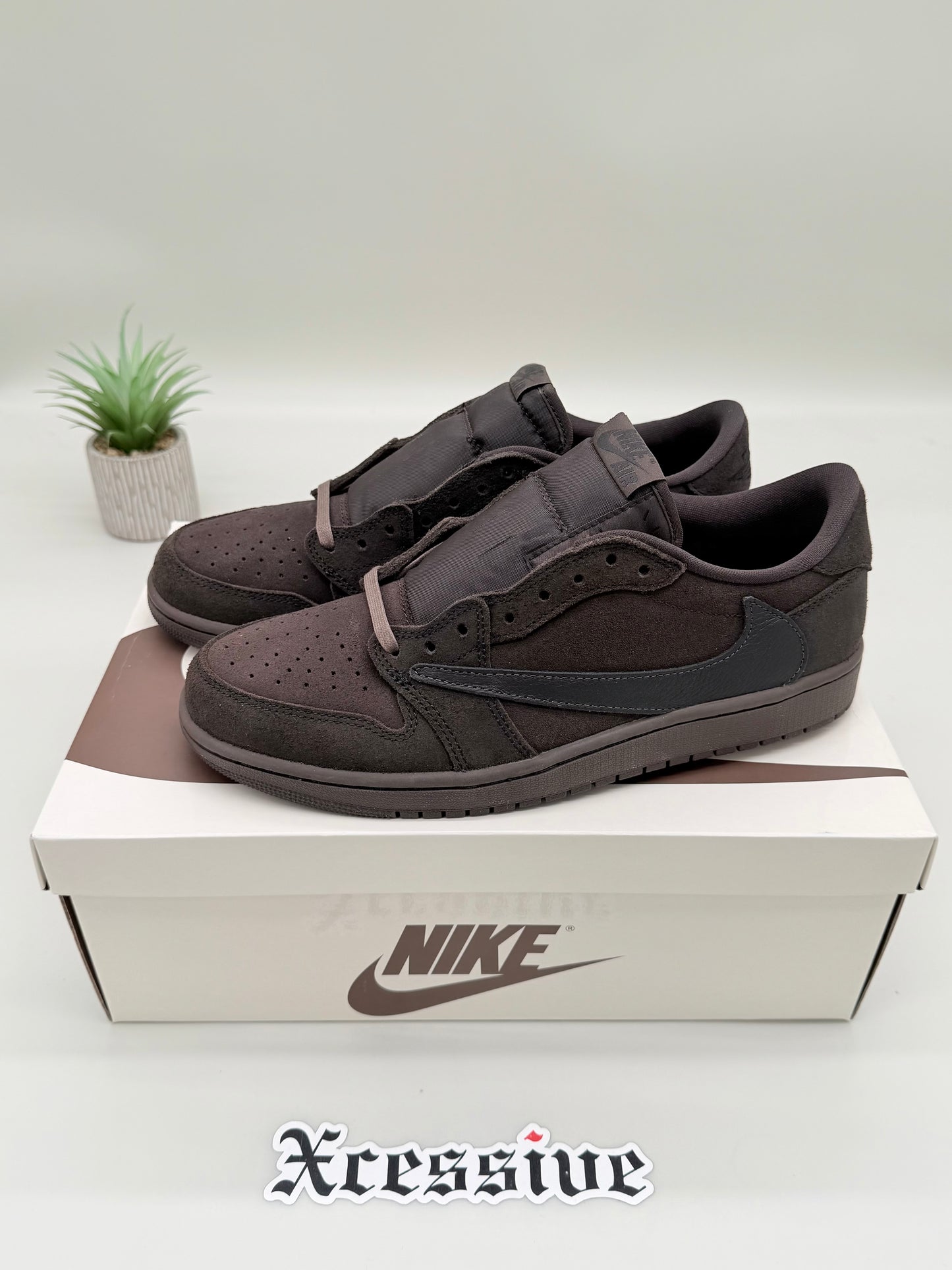 Jordan 1 Low Travis Scott Velvet