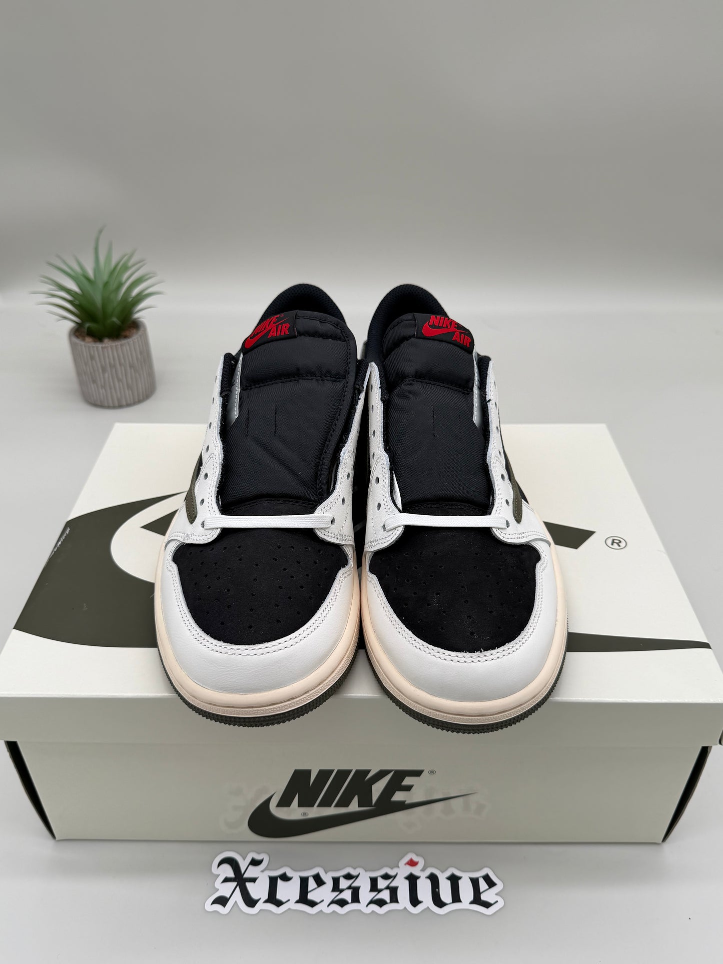 Jordan 1 Low Travis Scott Olive