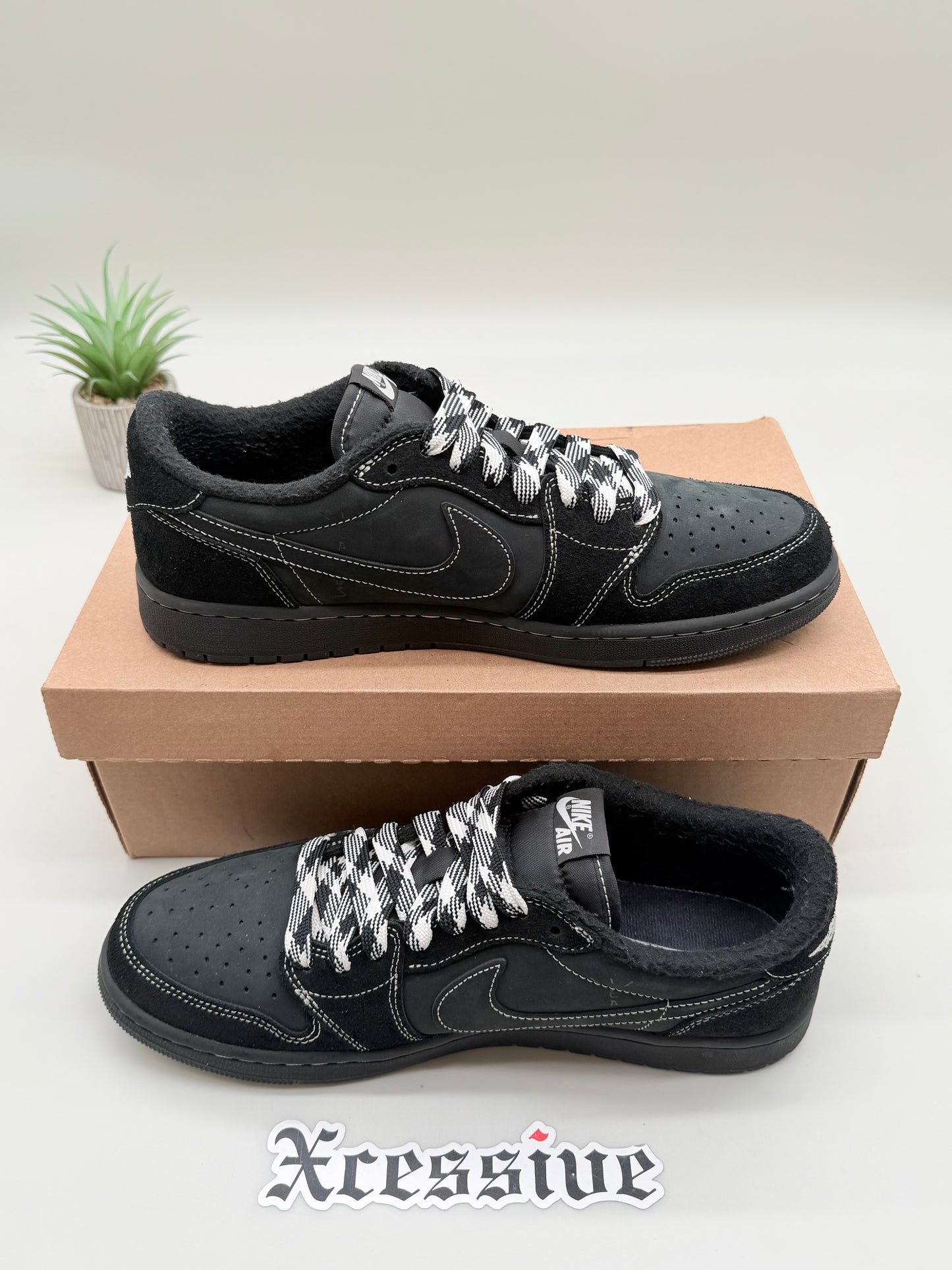 Jordan 1 Low Travis Scott Phantom