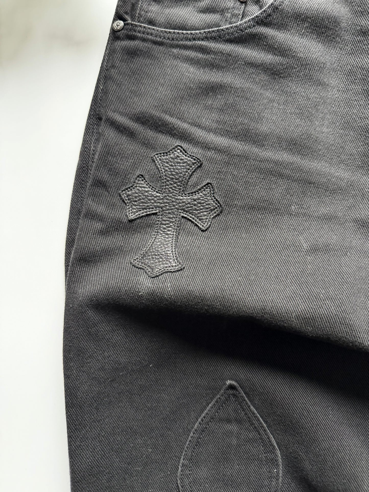 Chrome Hearts Fleur Knee Cross Patch Jeans