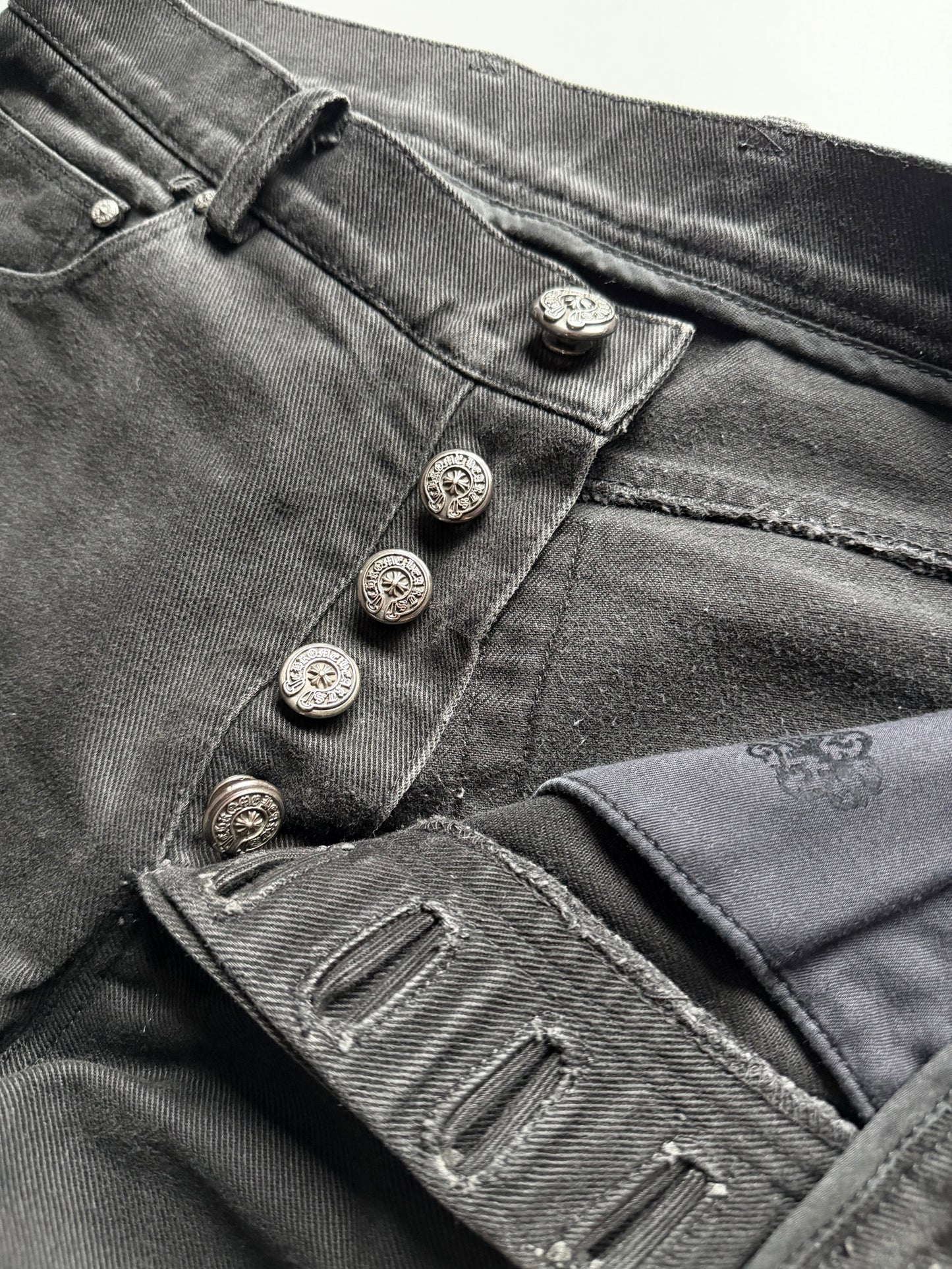 Chrome Hearts Fleur Knee Cross Patch Jeans