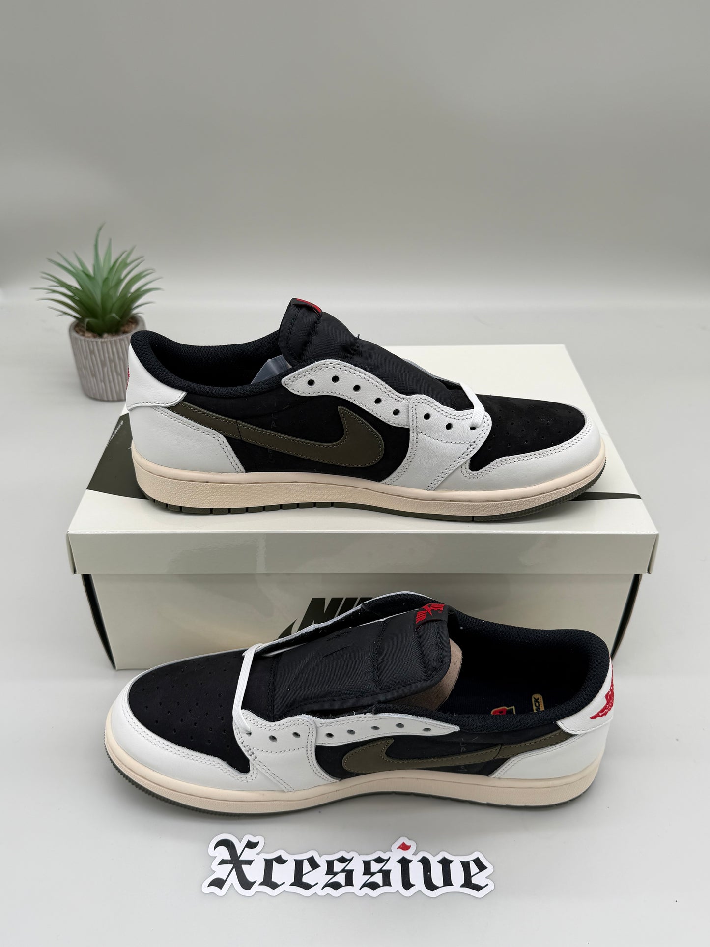 Jordan 1 Low Travis Scott Olive