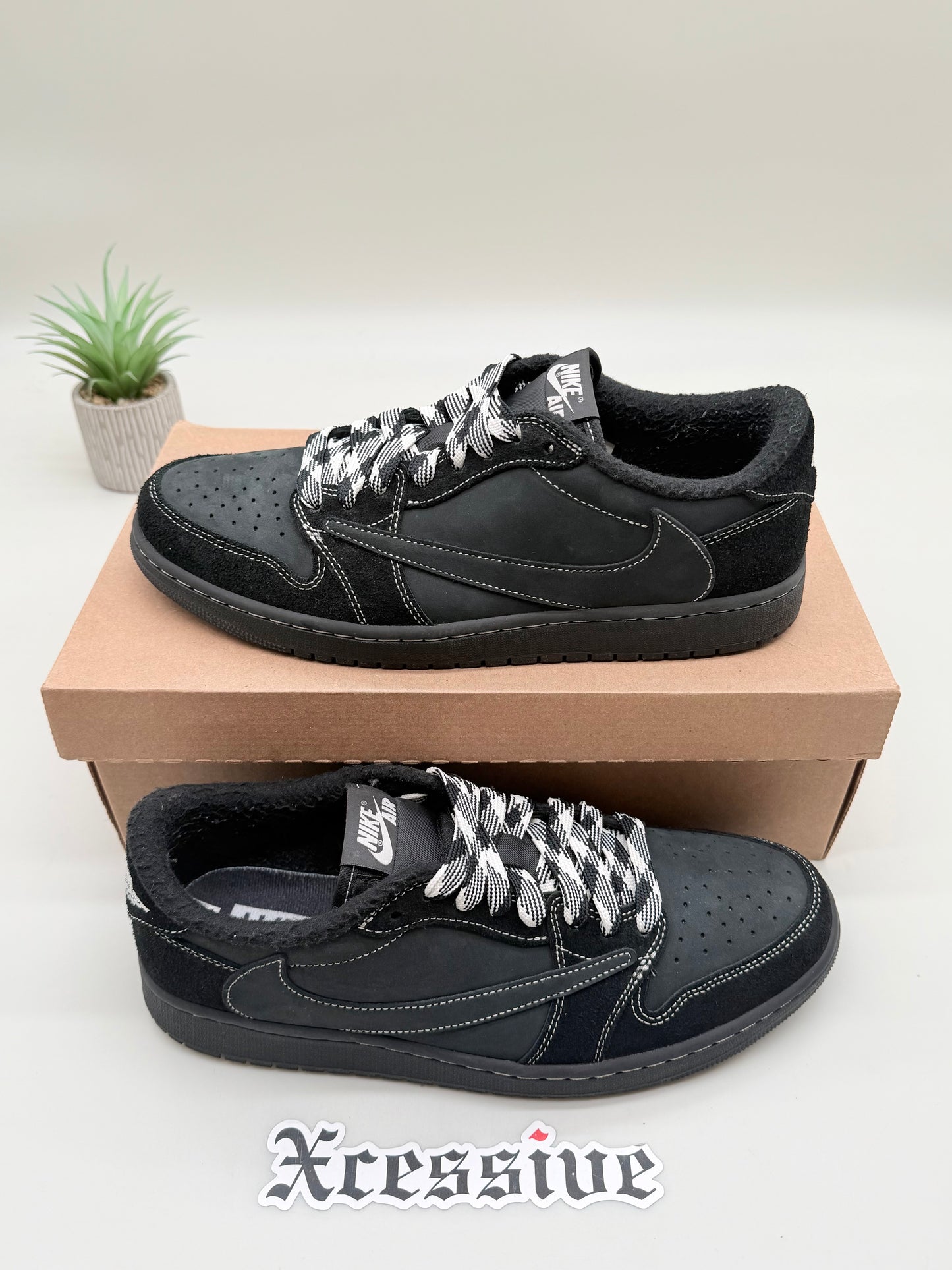 Jordan 1 Low Travis Scott Phantom