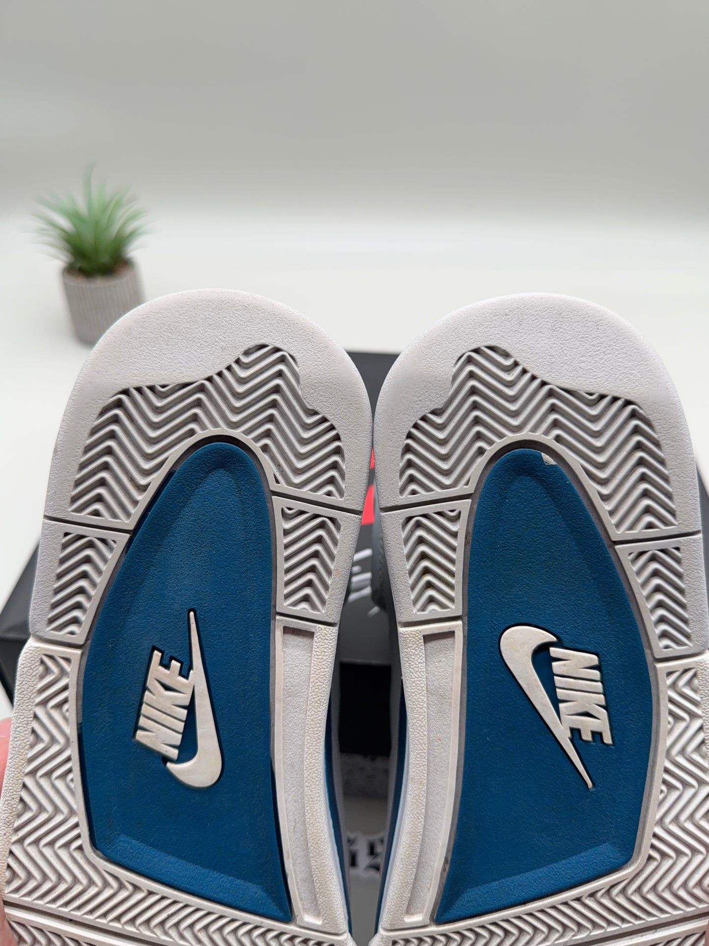 Jordan 4 Military Blue