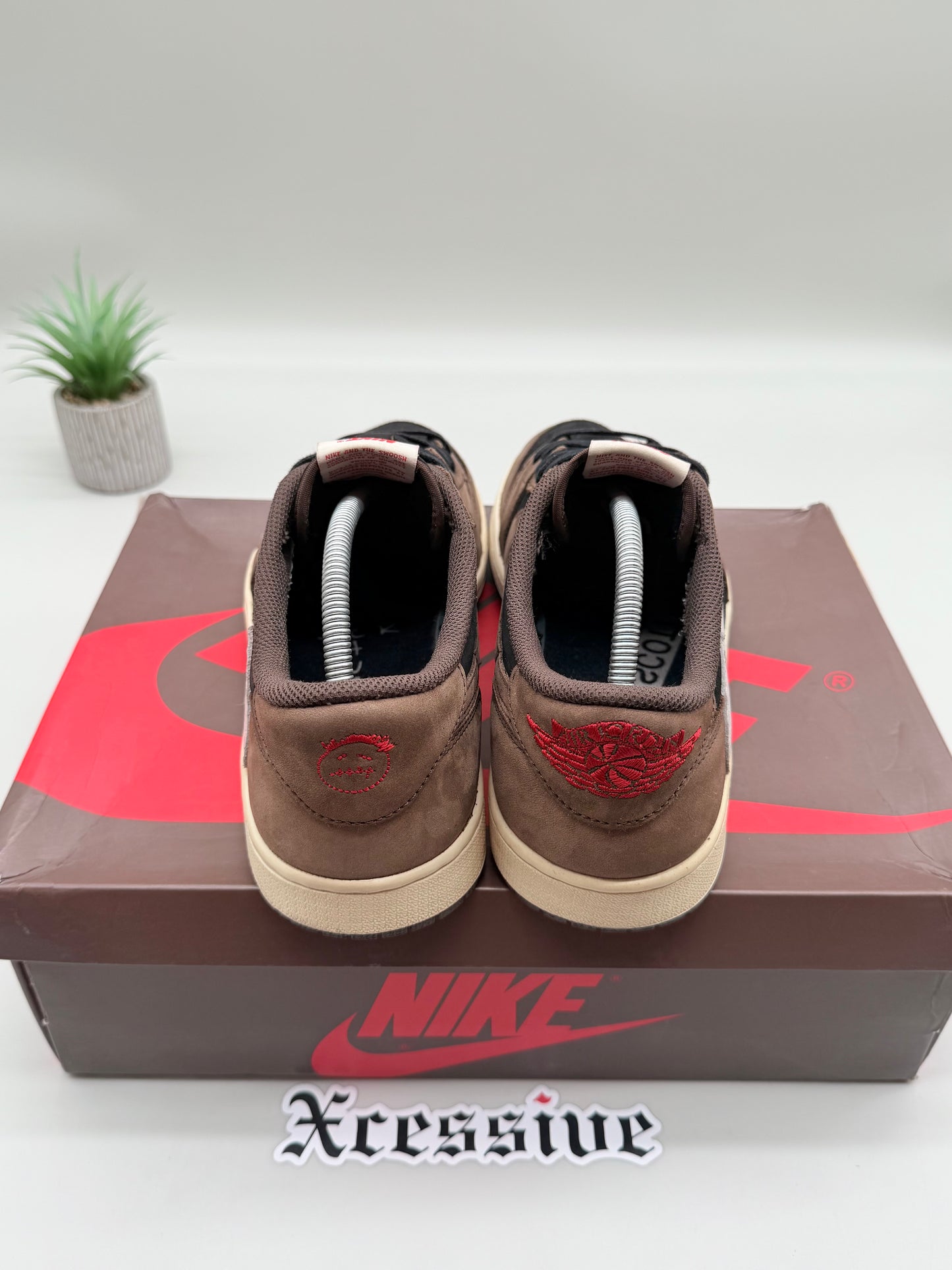 Jordan 1 Low Travis Scott Mocha