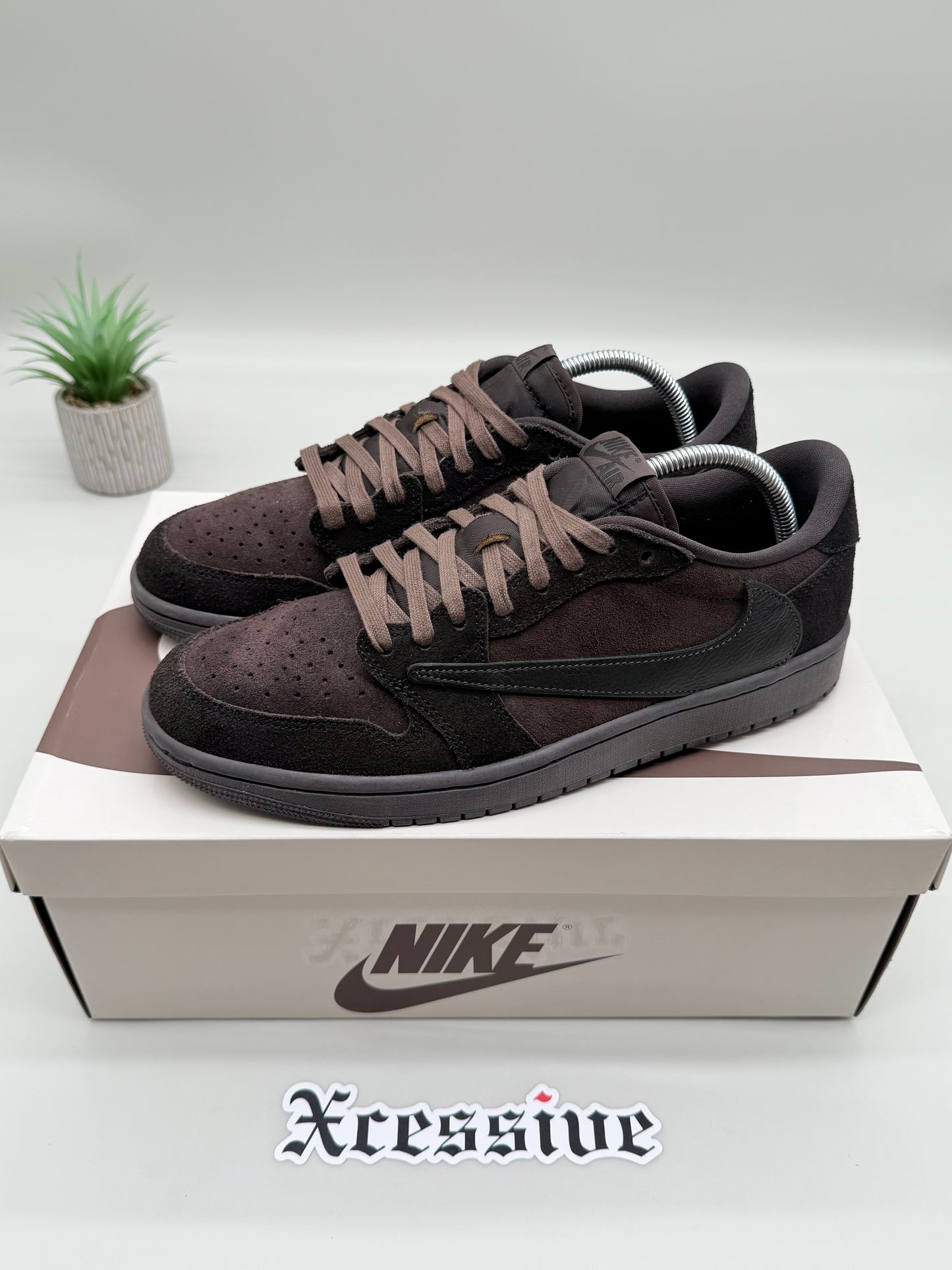 Jordan 1 Low Travis Scott Velvet