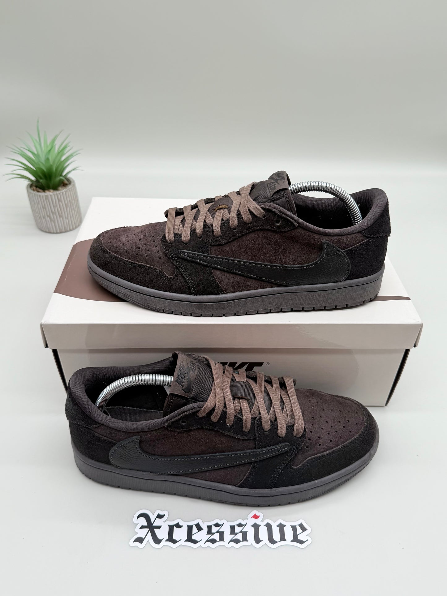 Jordan 1 Low Travis Scott Velvet