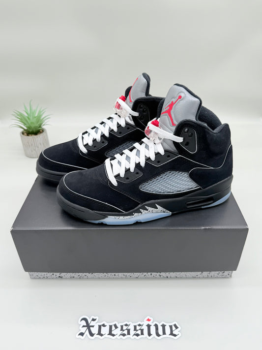 Jordan 5 Black Metallic Reimagined