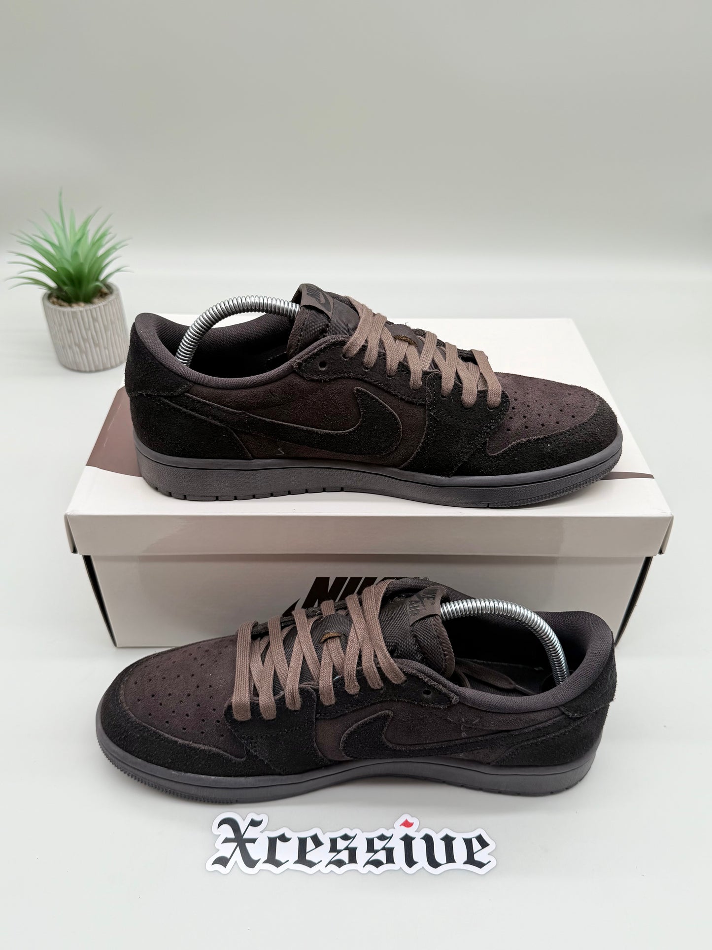 Jordan 1 Low Travis Scott Velvet
