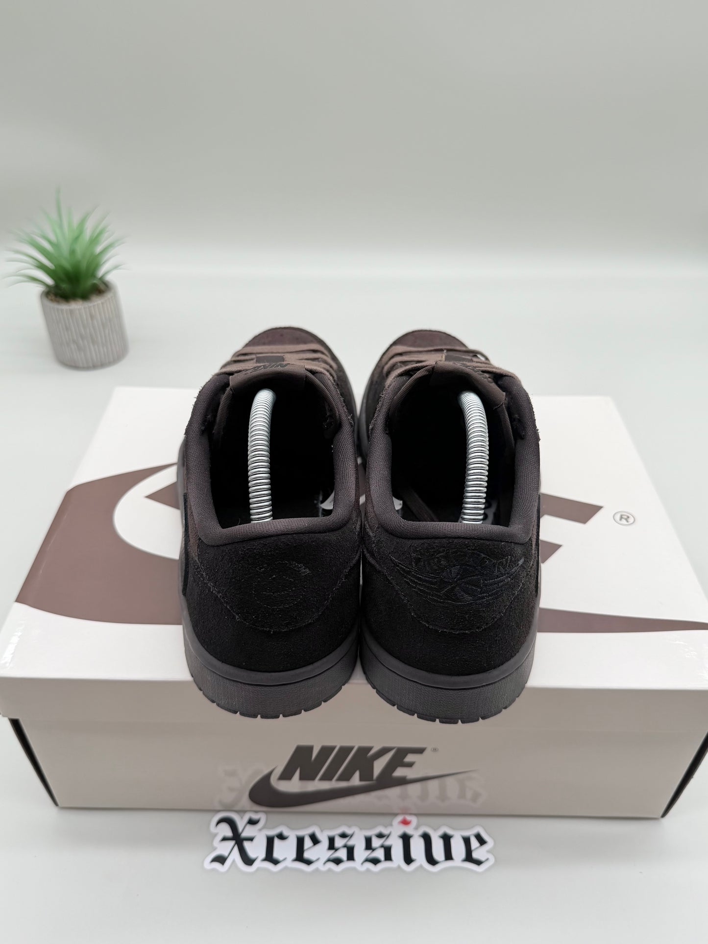 Jordan 1 Low Travis Scott Velvet