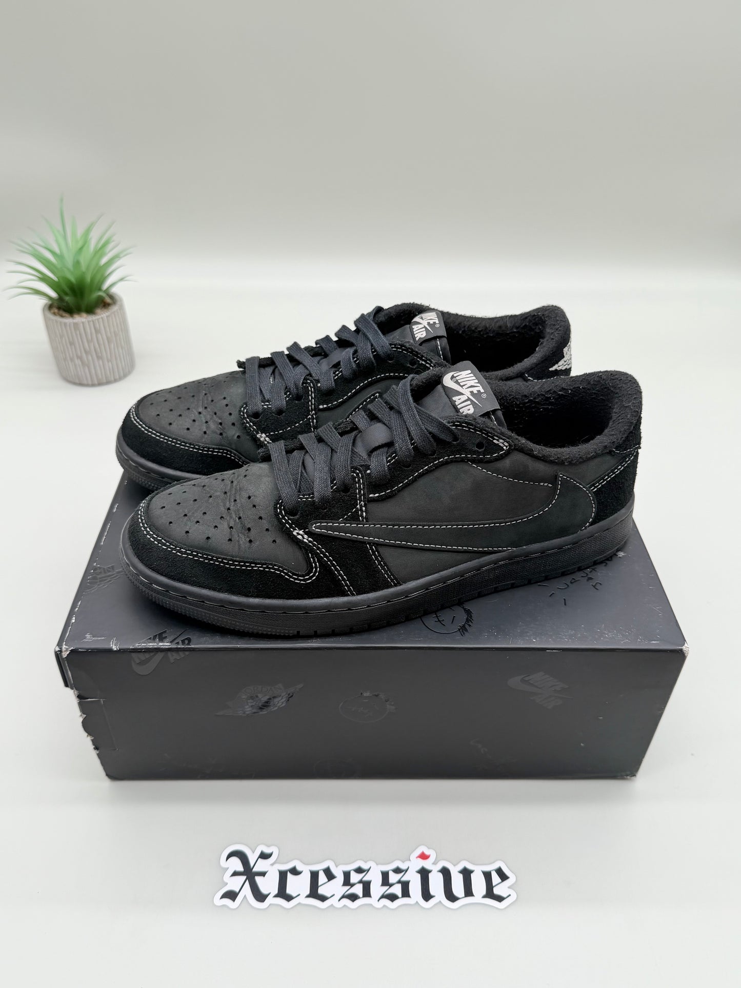 Jordan 1 Low Travis Scott Phantom