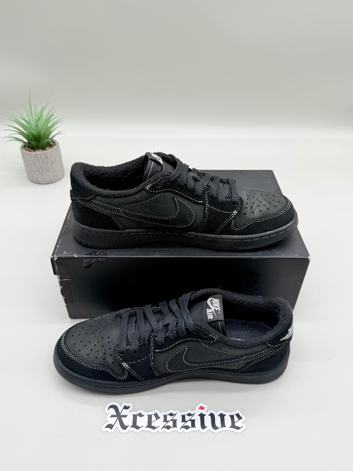 Jordan 1 Low Travis Scott Phantom