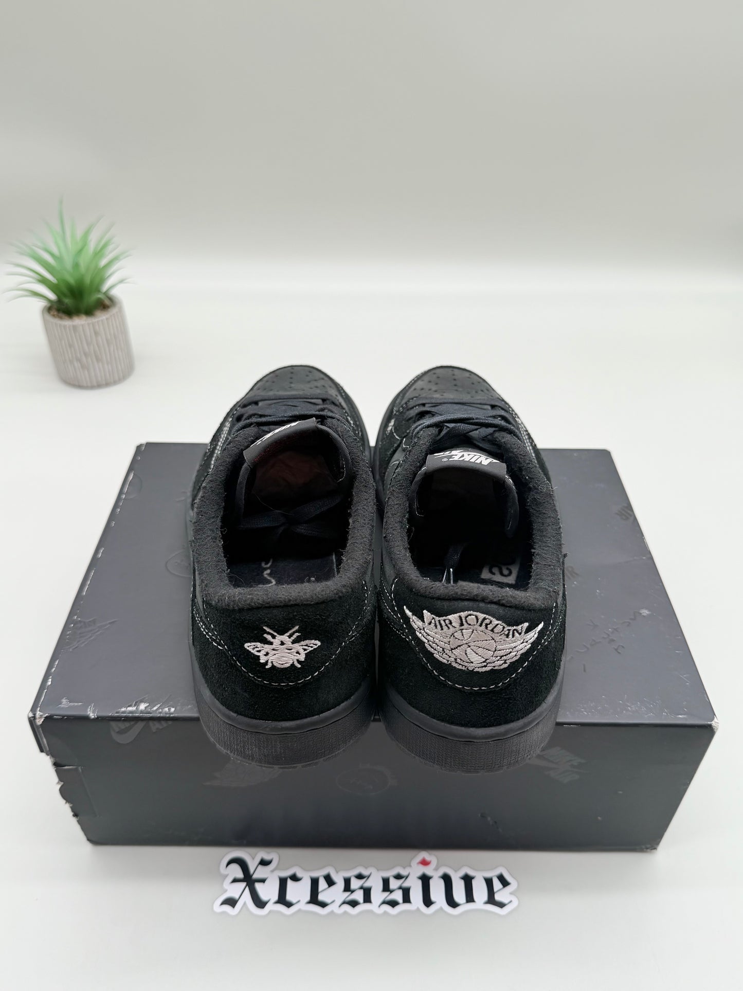 Jordan 1 Low Travis Scott Phantom