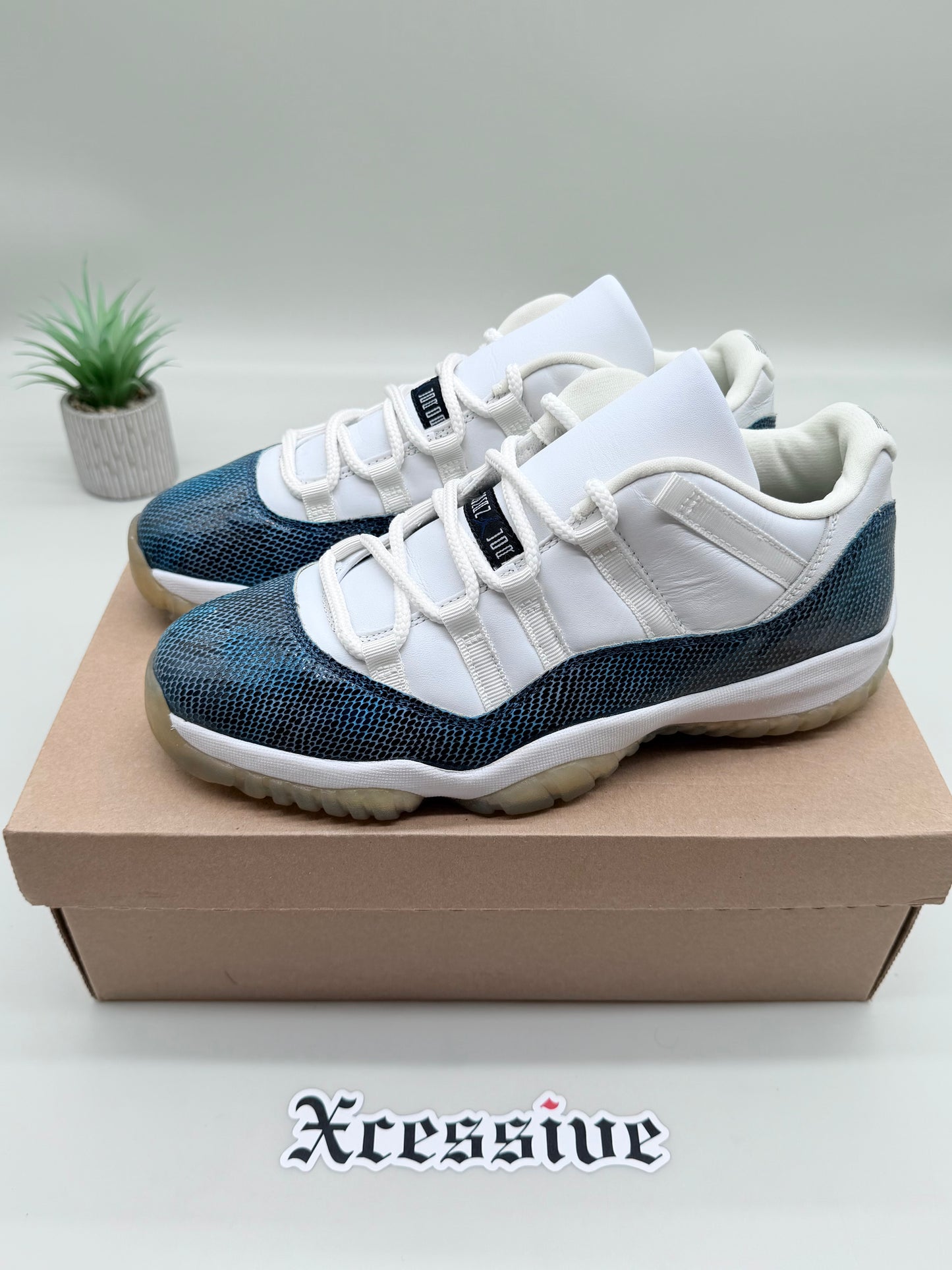 Jordan 11 Low Navy Snakeskin