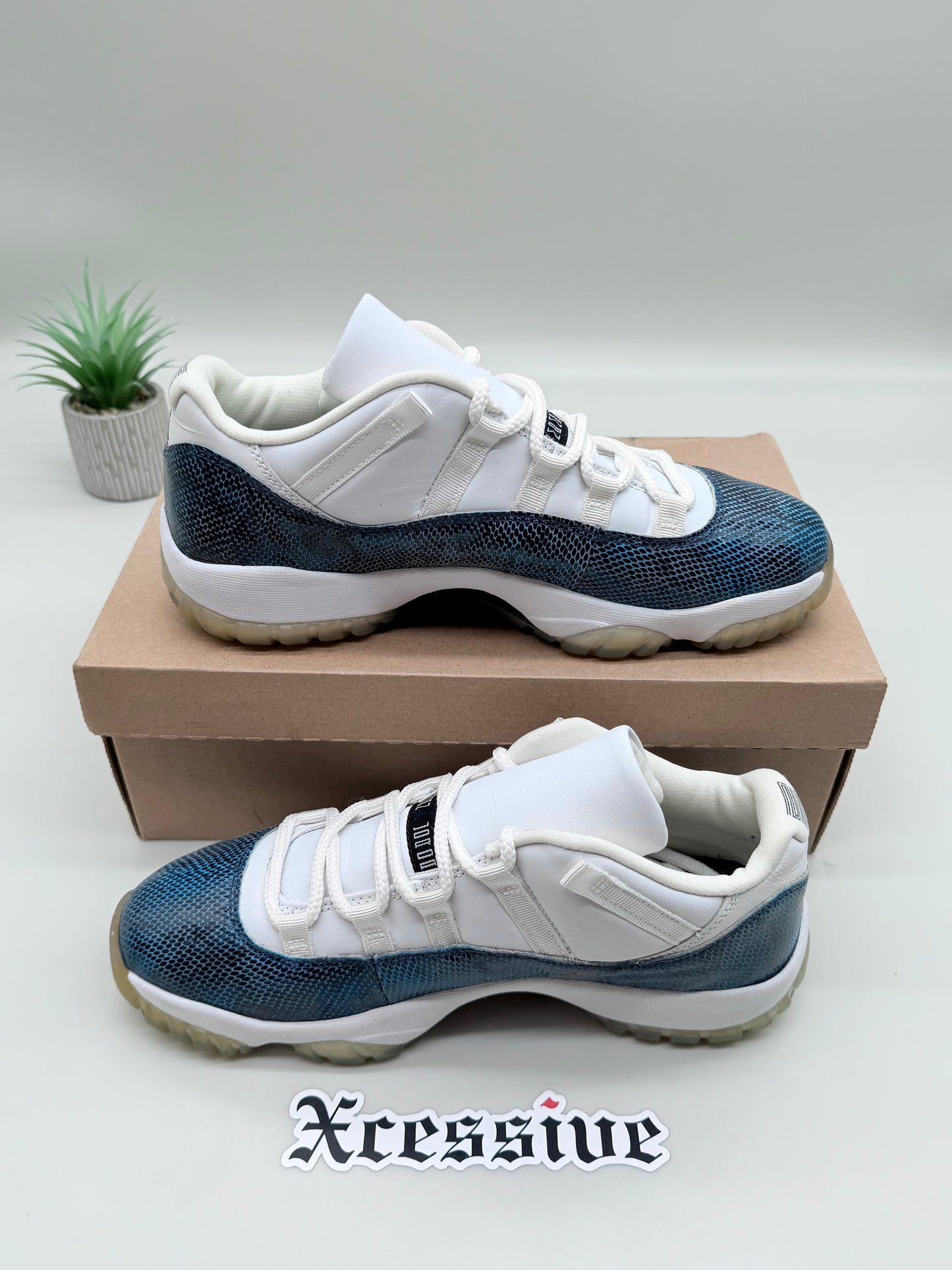 Jordan 11 Low Navy Snakeskin