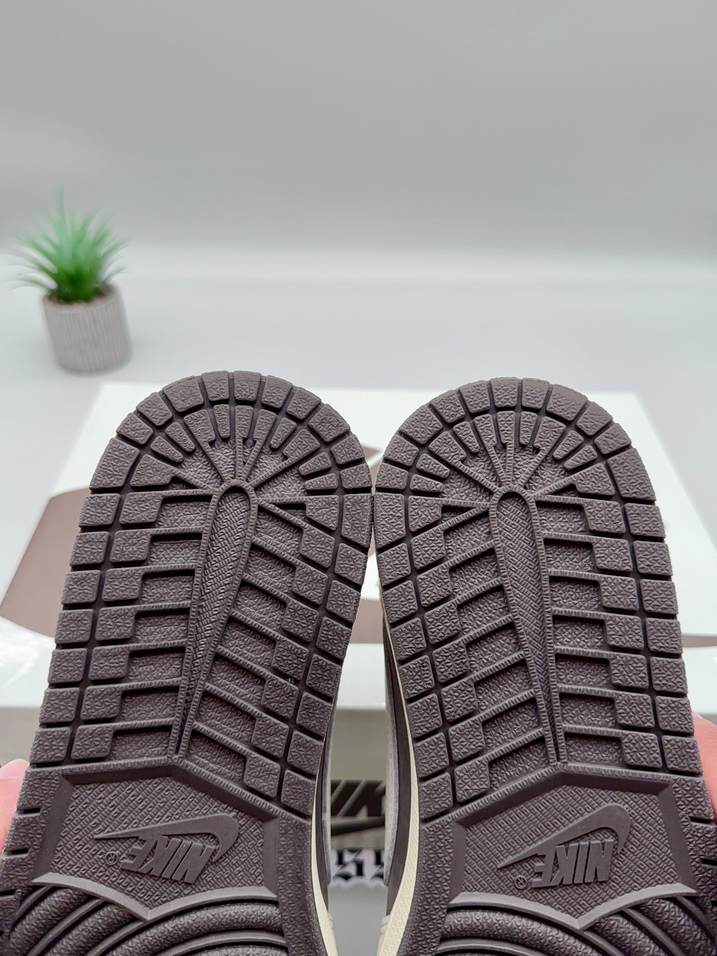 Jordan 1 Low Travis Scott Reverse Mocha