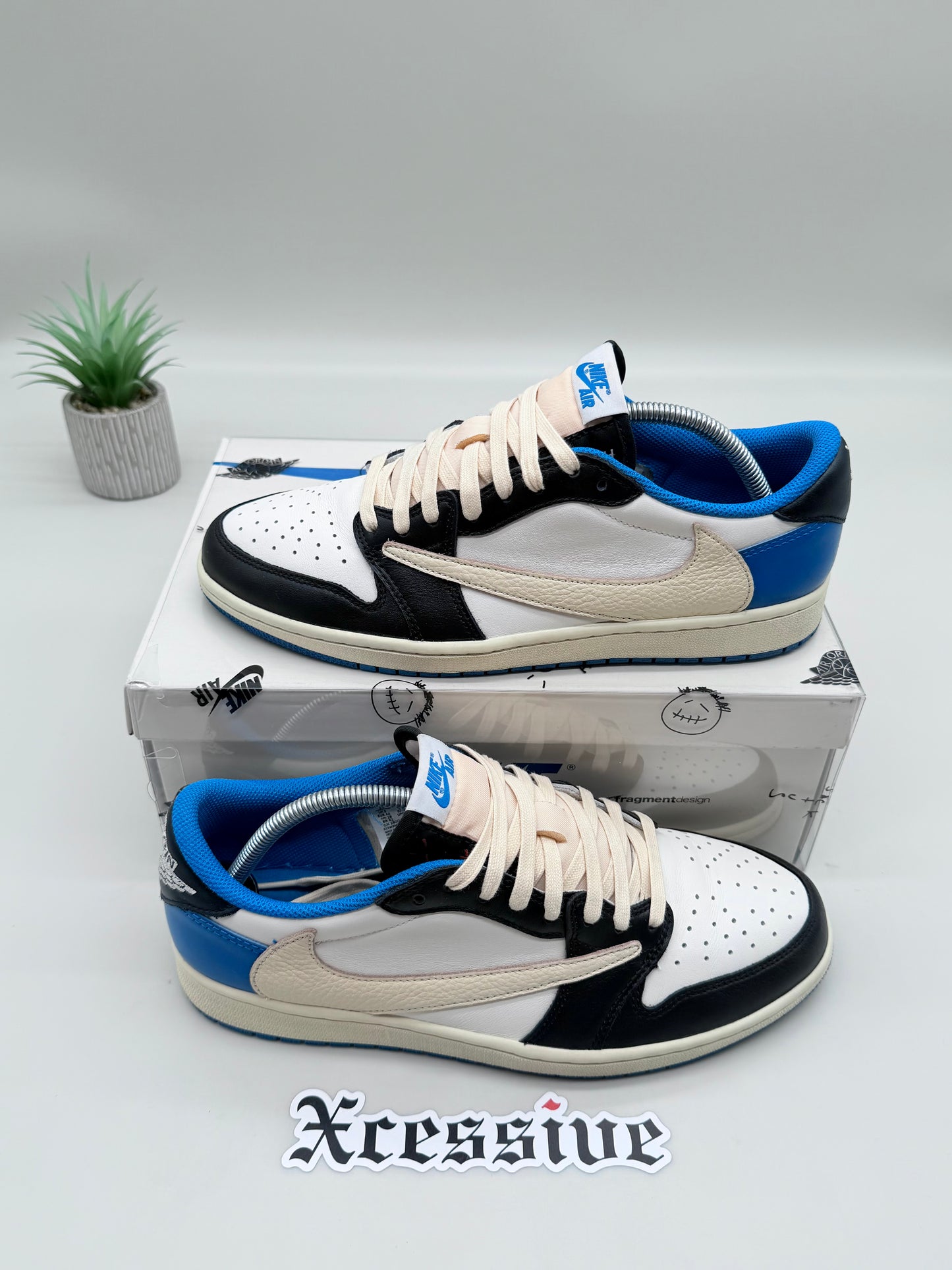 Jordan 1 Low Travis Scott Fragment