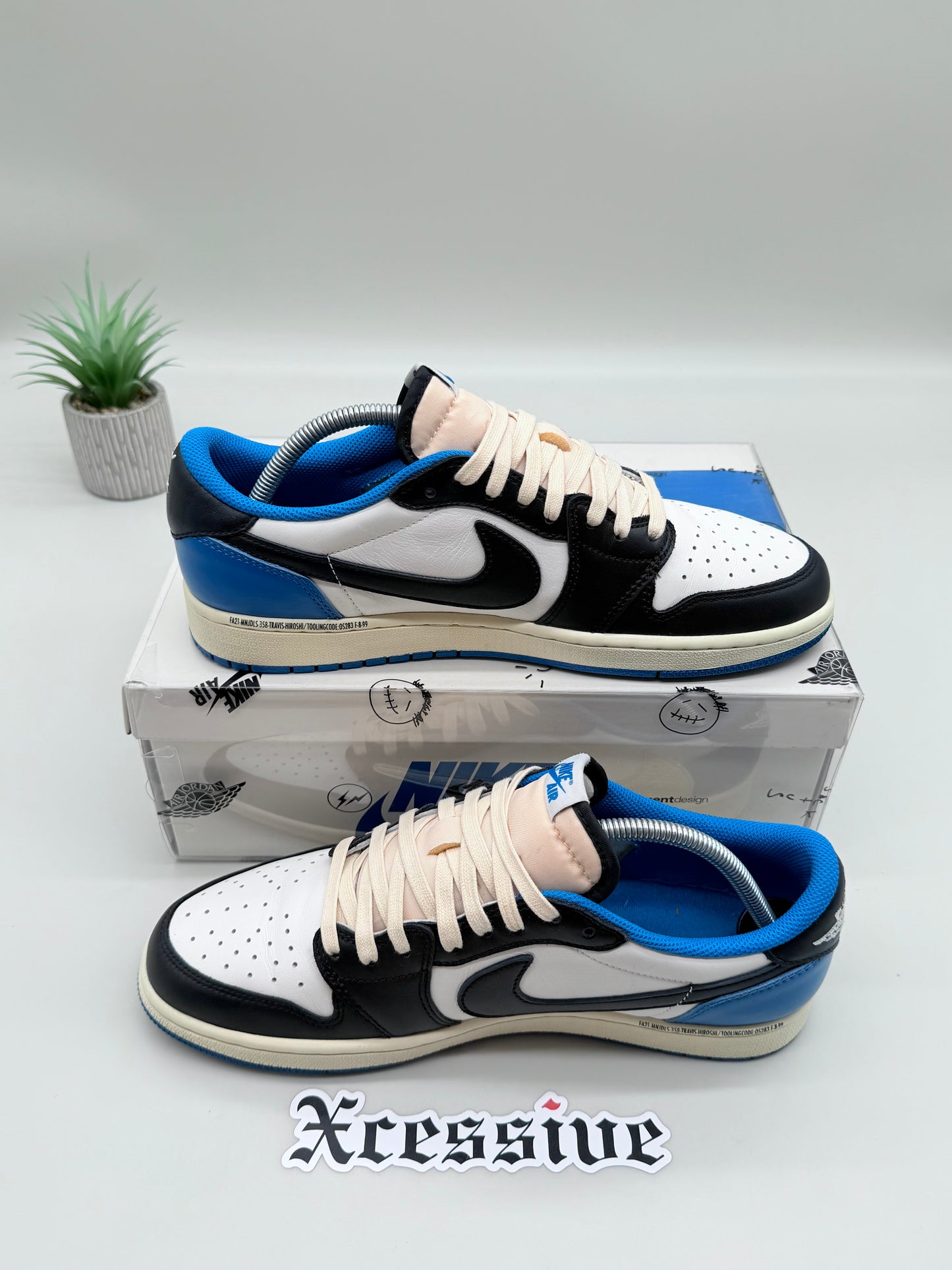 Jordan 1 Low Travis Scott Fragment
