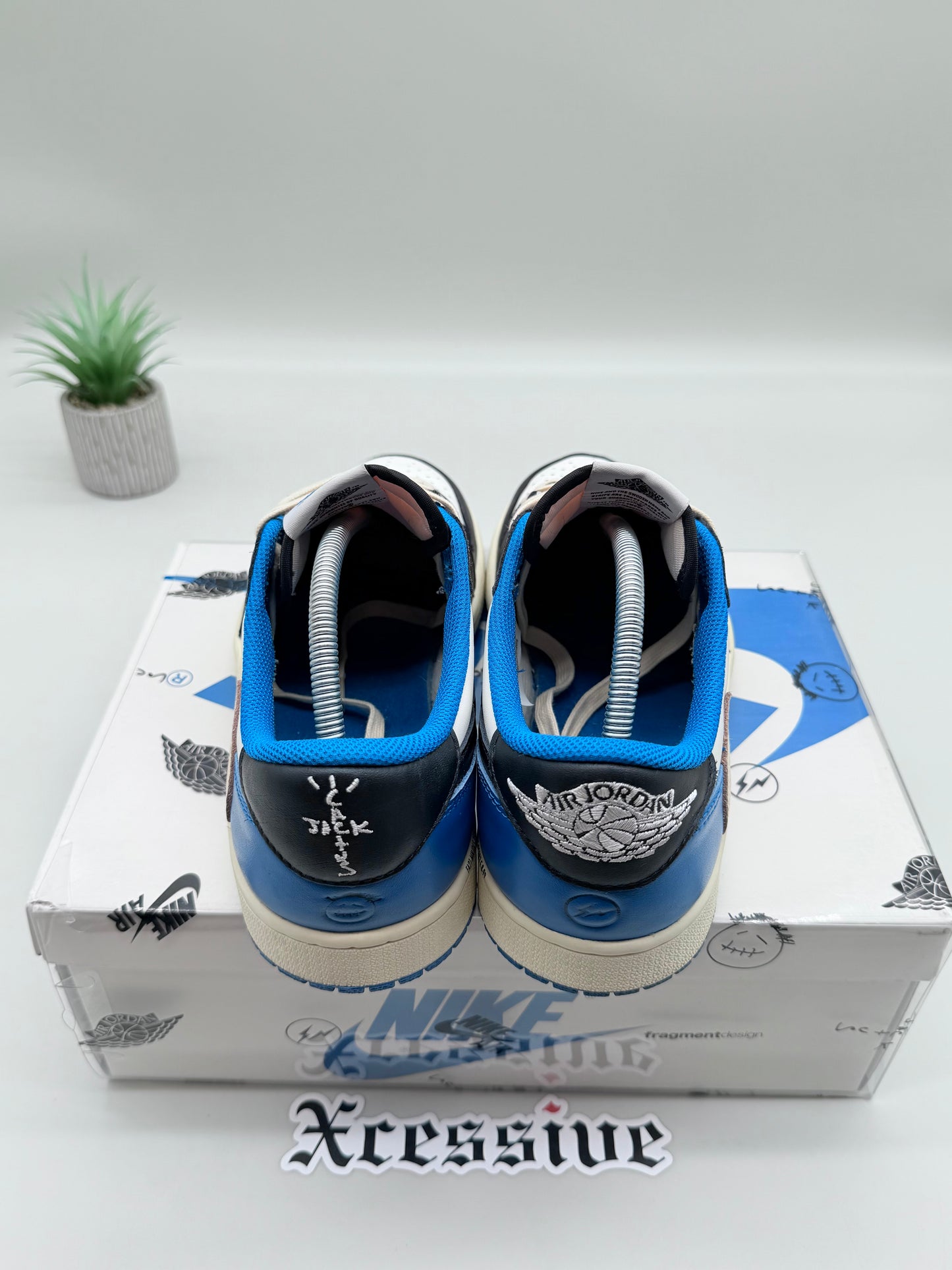 Jordan 1 Low Travis Scott Fragment