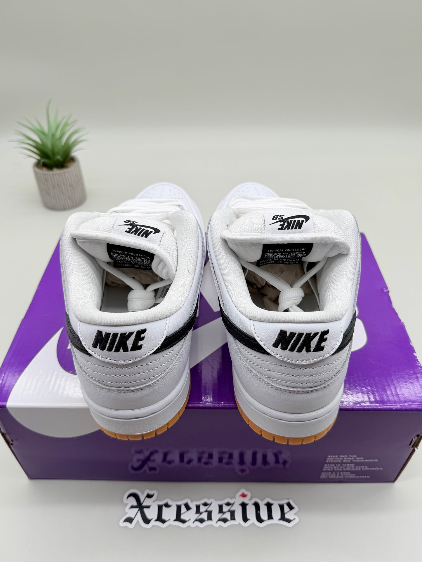 Nike SB Dunk Low White Gum