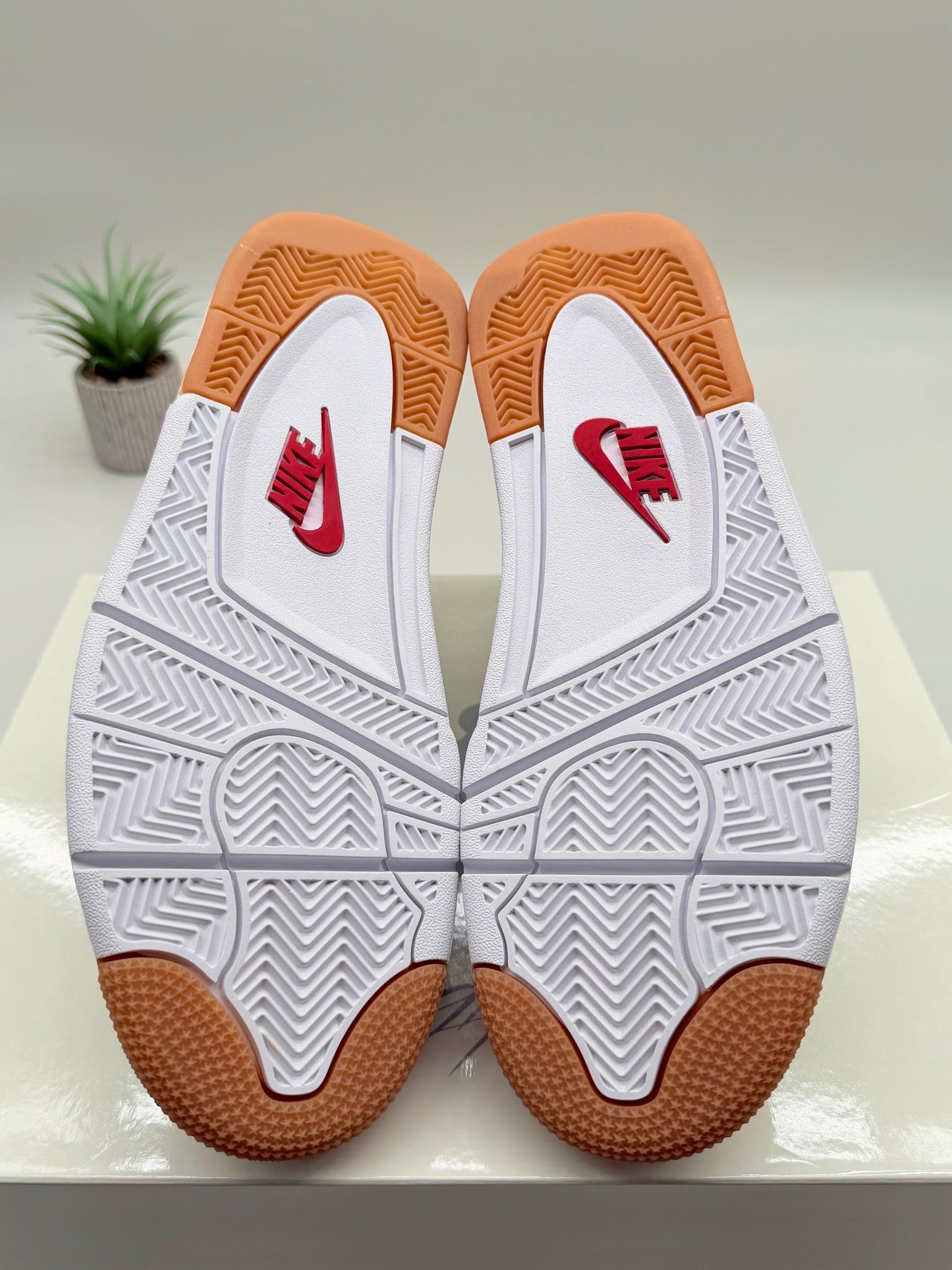 Jordan 4 SB Pine Green