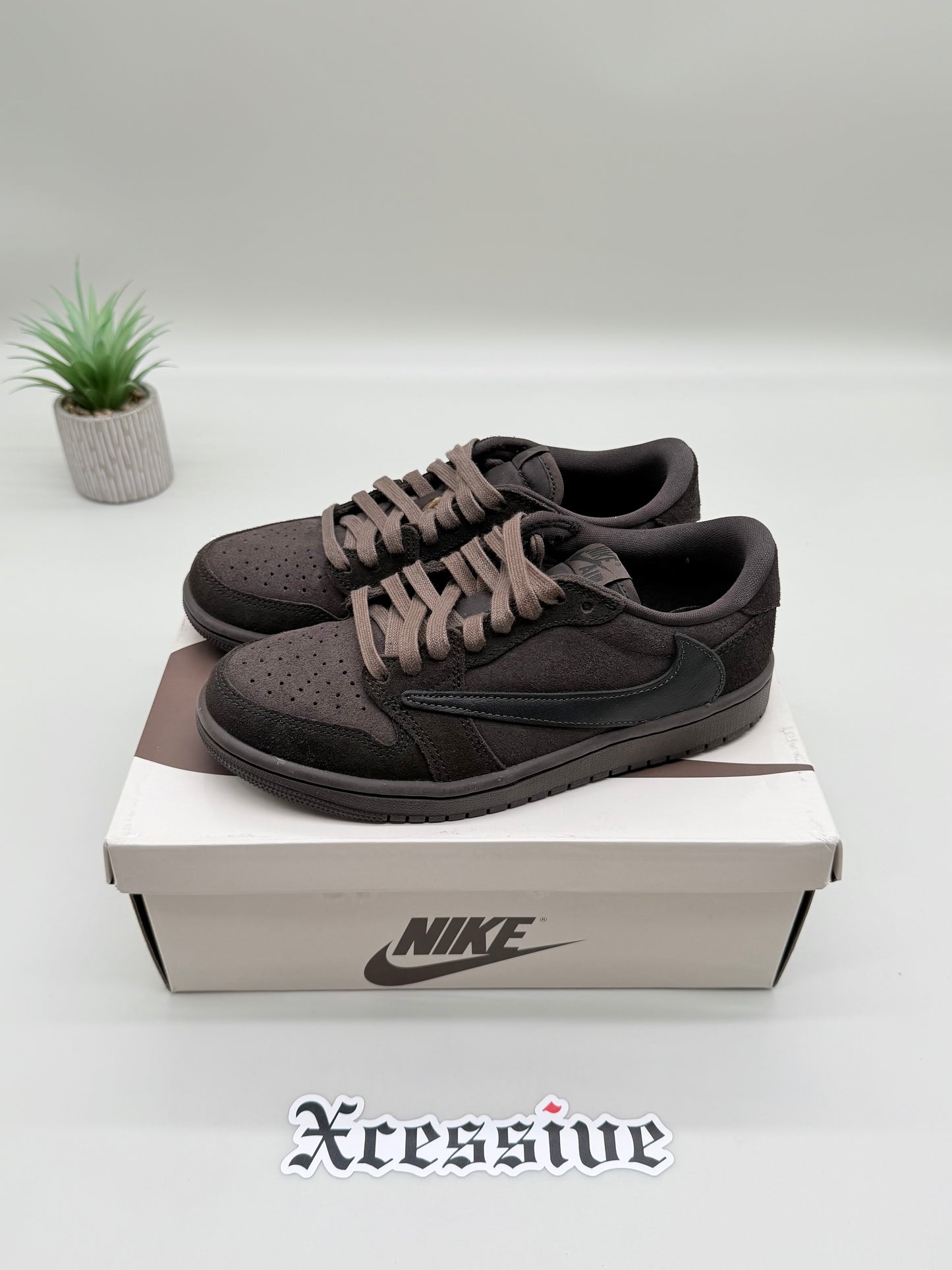 Jordan 1 Low Travis Scott Velvet