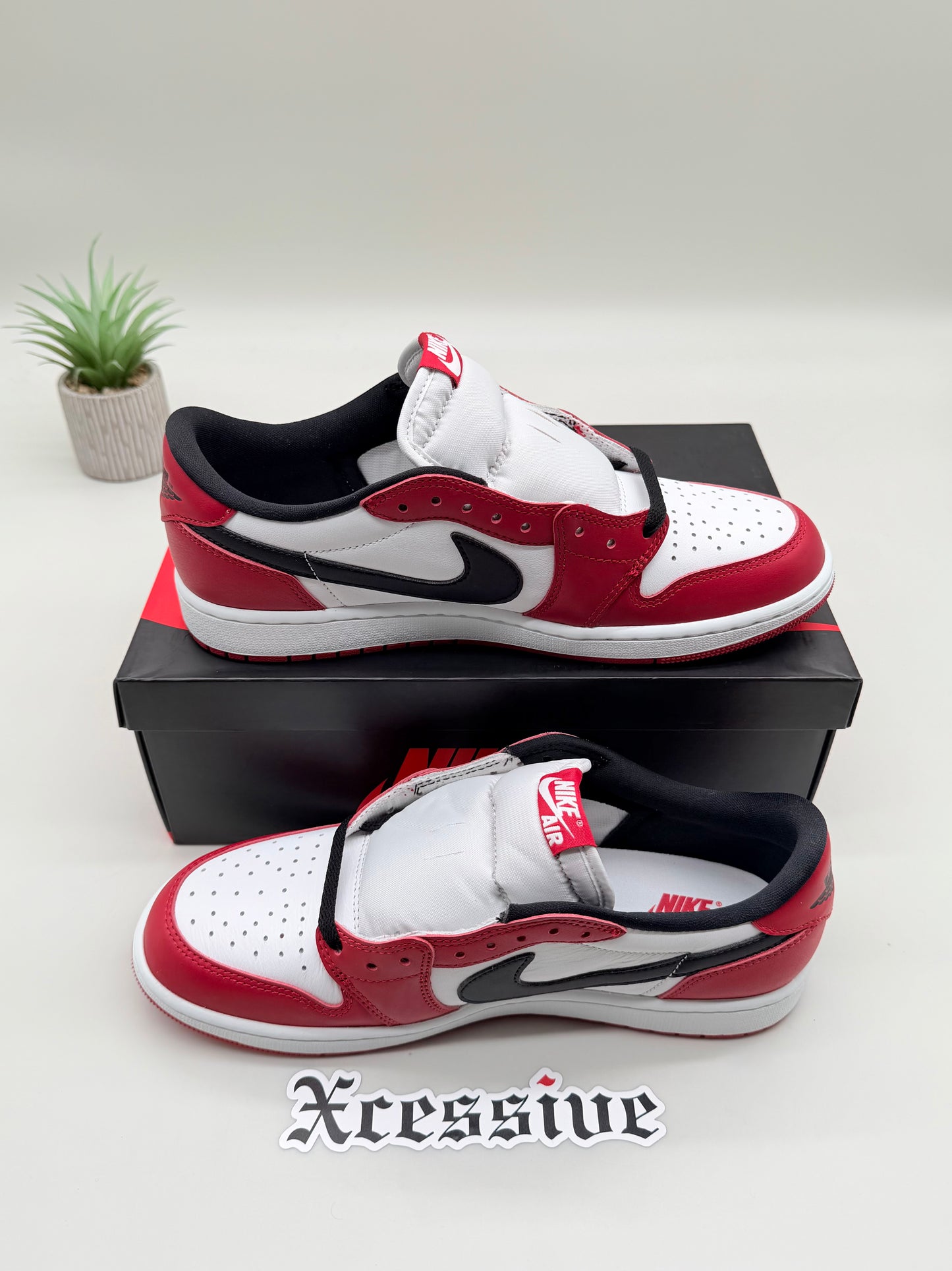 Jordan 1 Low Chicago