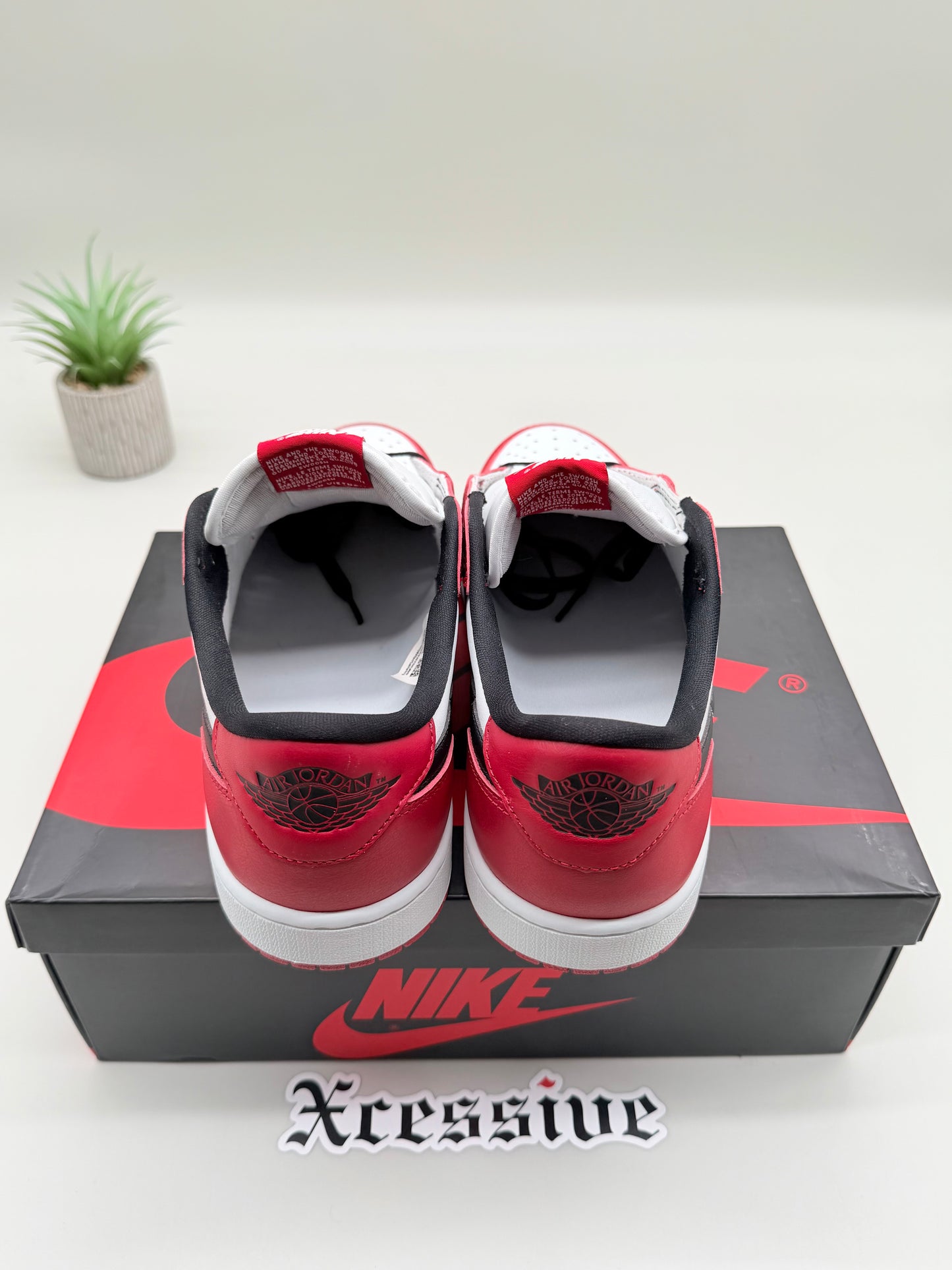 Jordan 1 Low Chicago