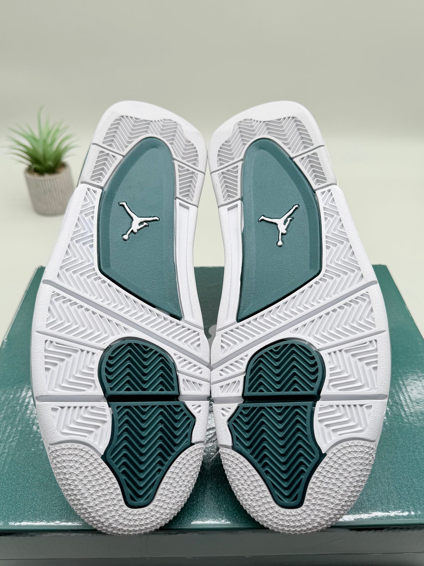 Jordan 4 Oxidized Green
