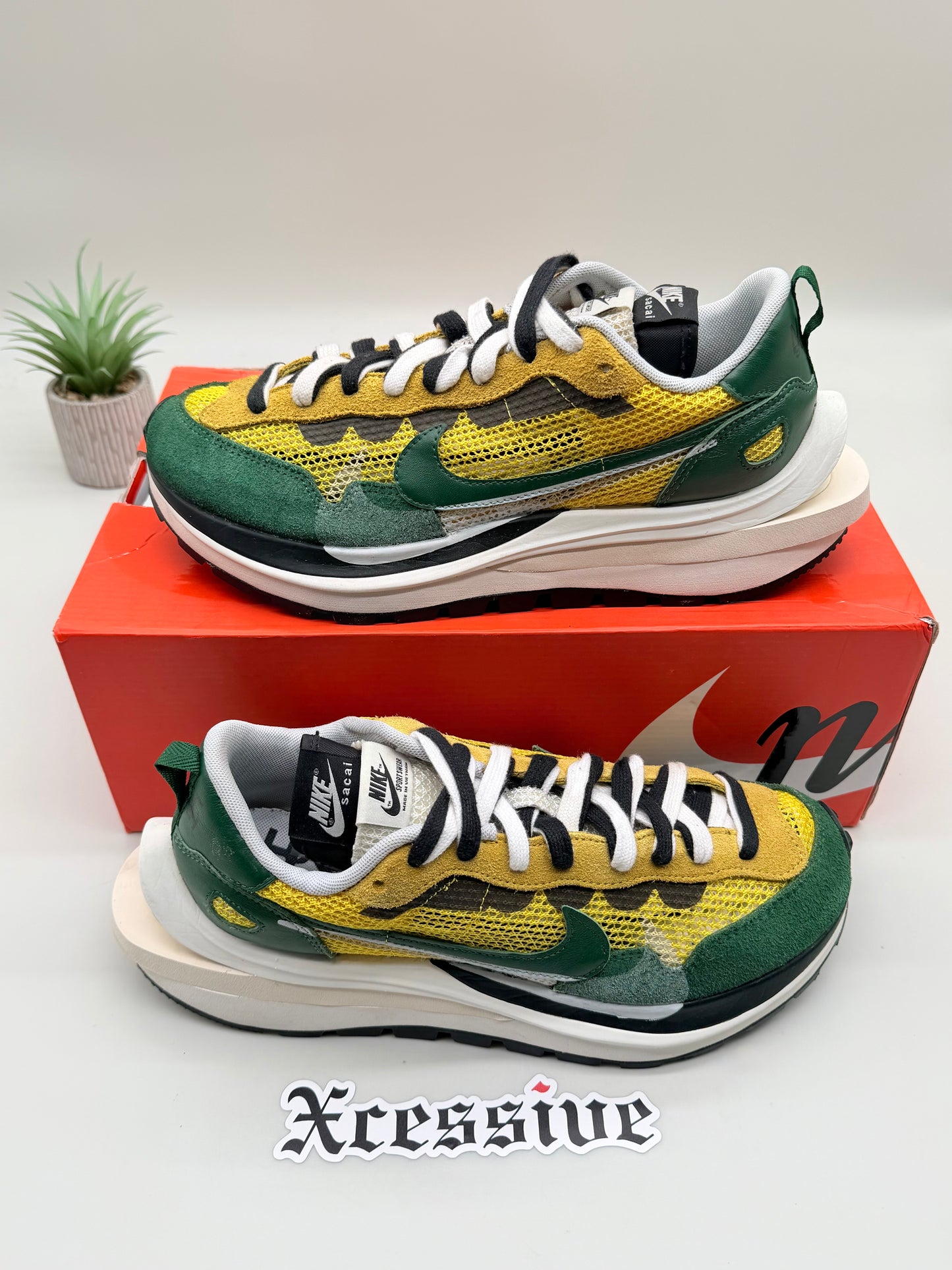Nike Vaporwaffle Sacai Tour Yellow