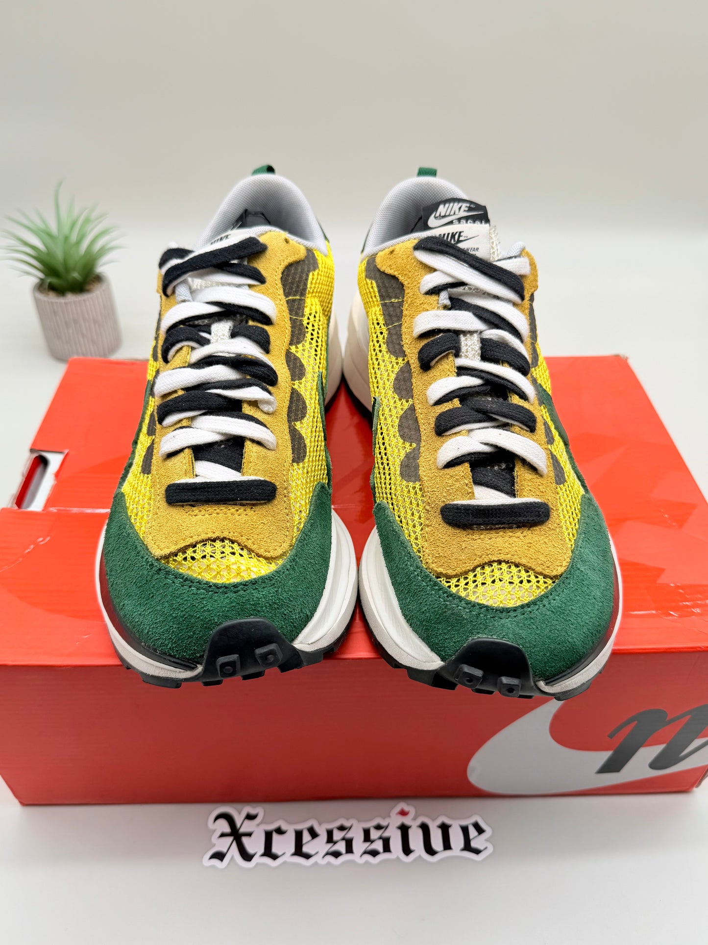 Nike Vaporwaffle Sacai Tour Yellow