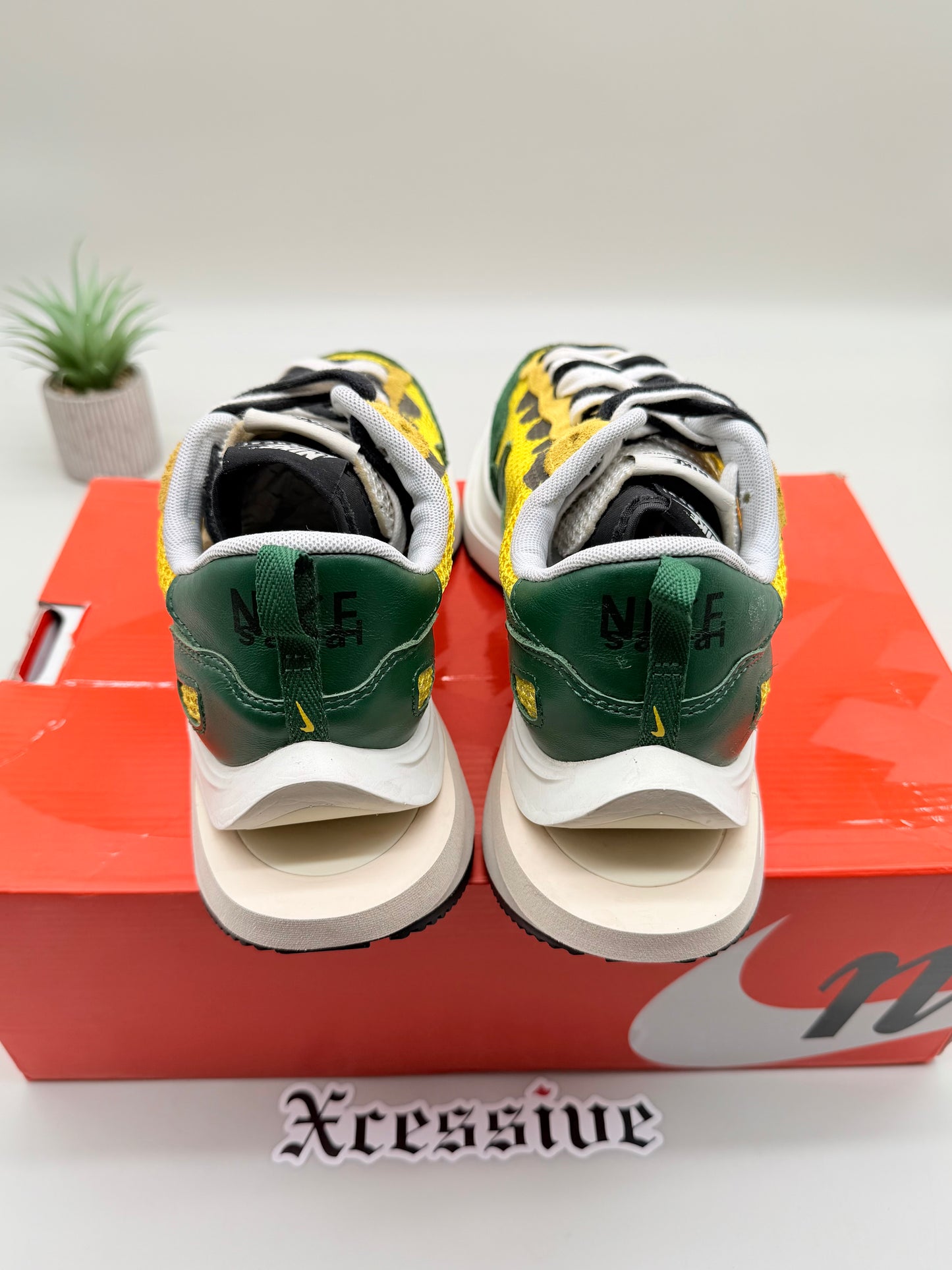 Nike Vaporwaffle Sacai Tour Yellow