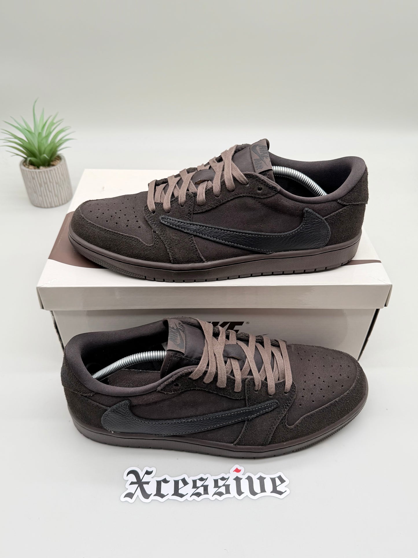 Jordan 1 Low Travis Scott Velvet