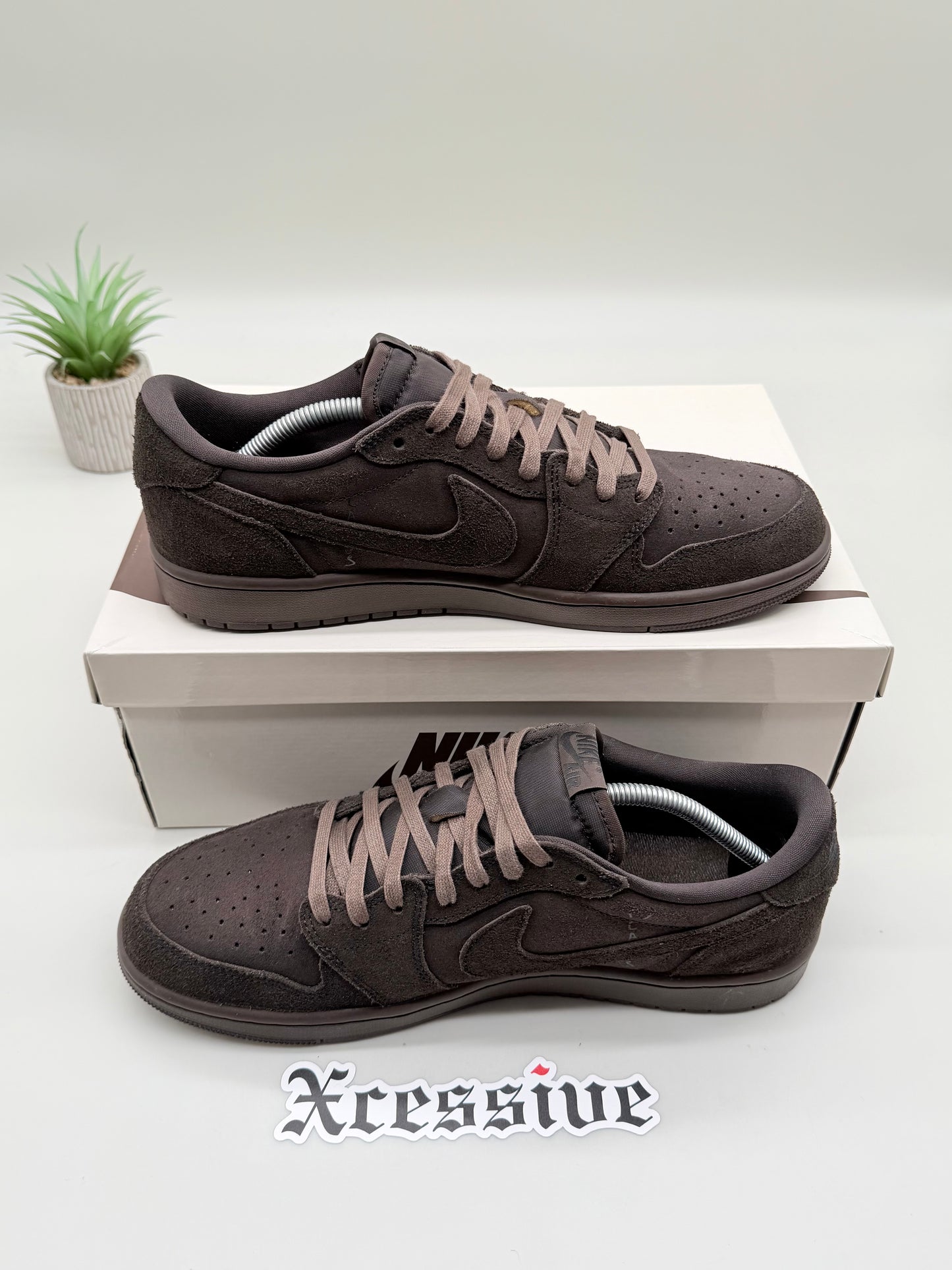 Jordan 1 Low Travis Scott Velvet