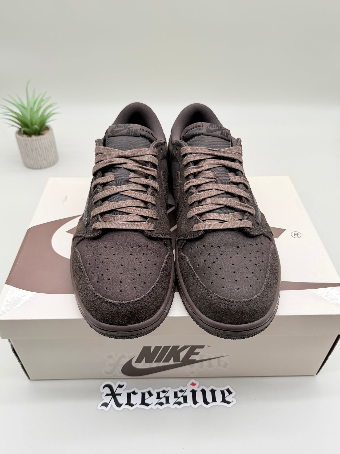 Jordan 1 Low Travis Scott Velvet