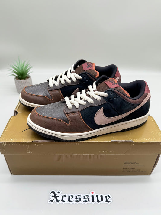 Nike SB Dunk Low Strummer