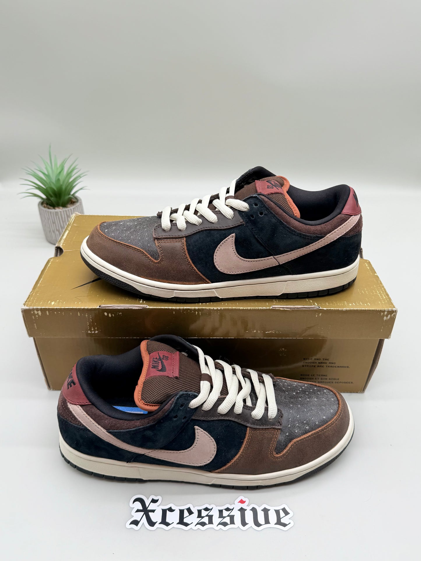 Nike SB Dunk Low Strummer
