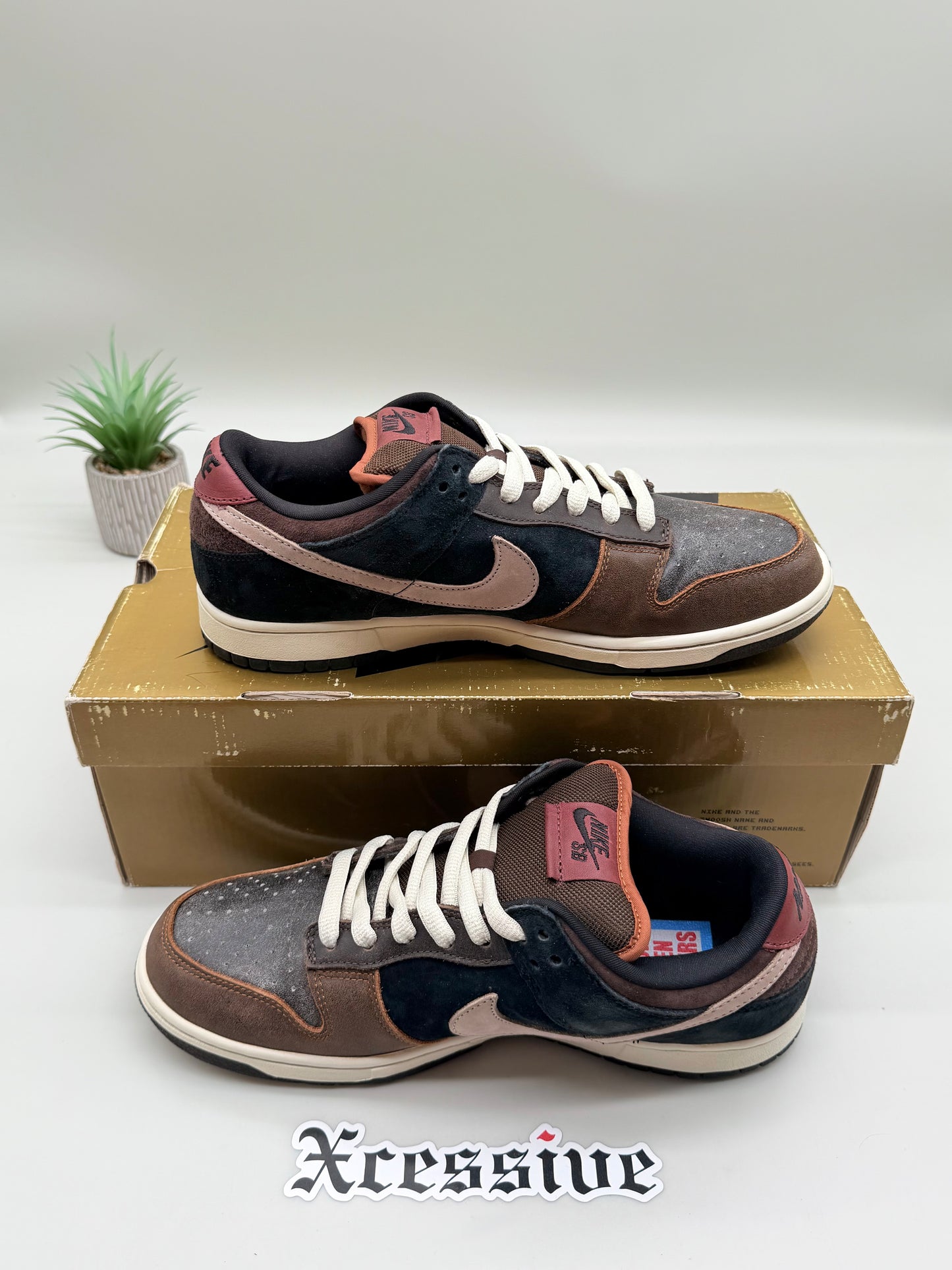 Nike SB Dunk Low Strummer