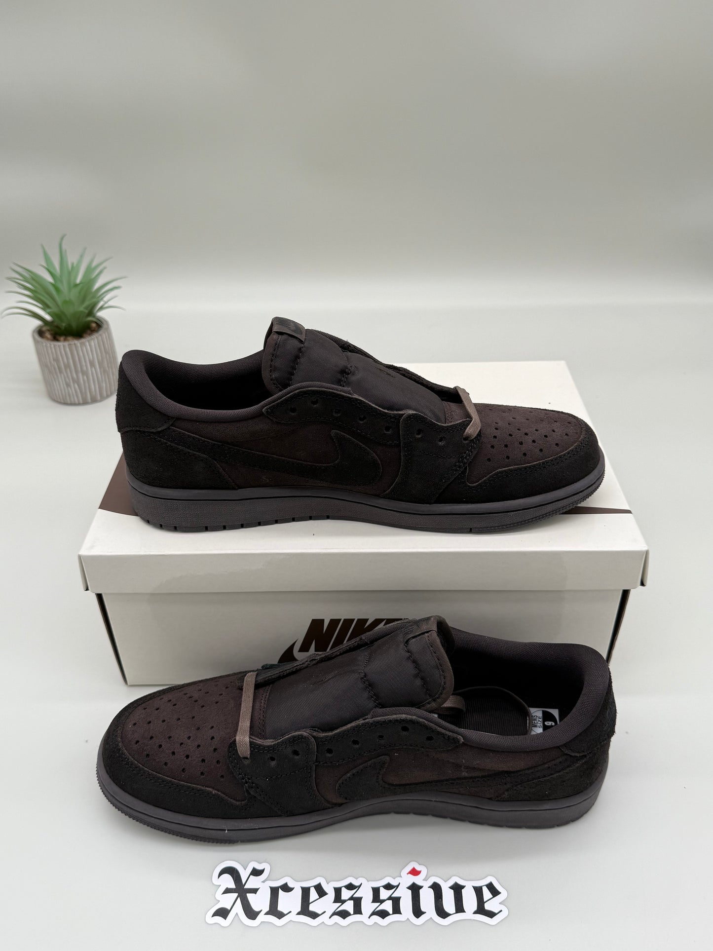 Jordan 1 Low Travis Scott Velvet