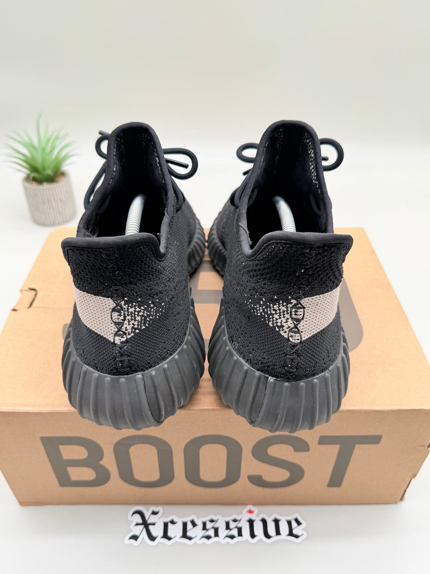 Adidas Yeezy Boost 350 V2 Oreo