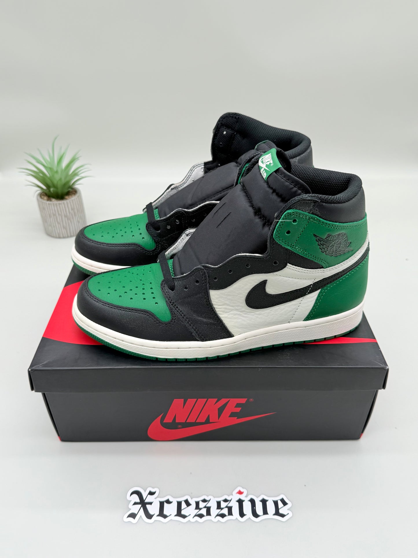 Jordan 1 Pine Green