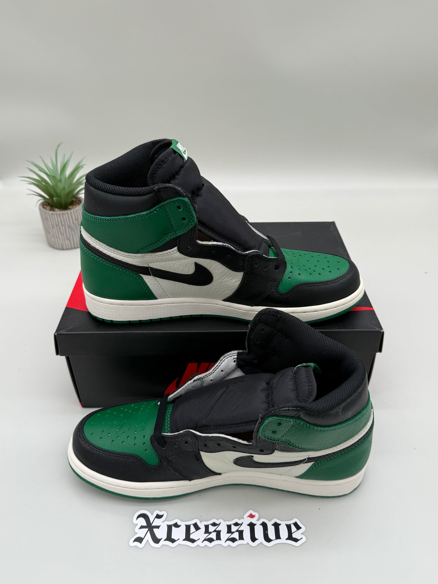 Jordan 1 Pine Green