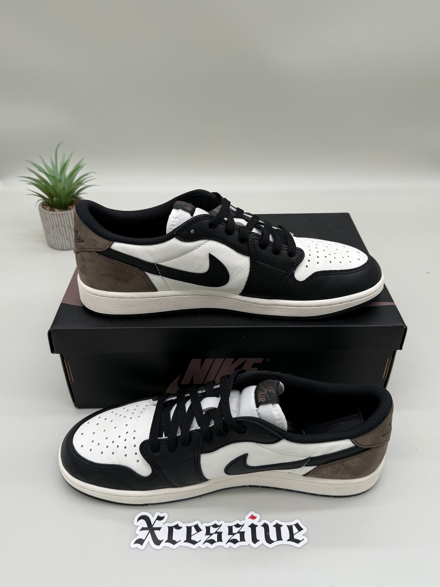 Jordan 1 Low Mocha