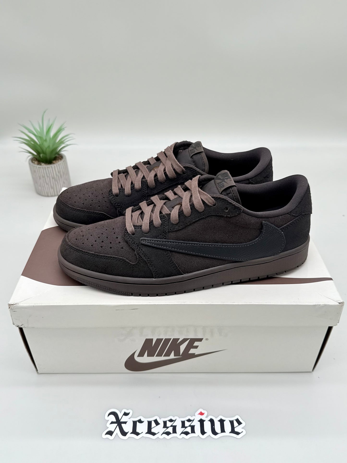 Jordan 1 Low Travis Scott Velvet