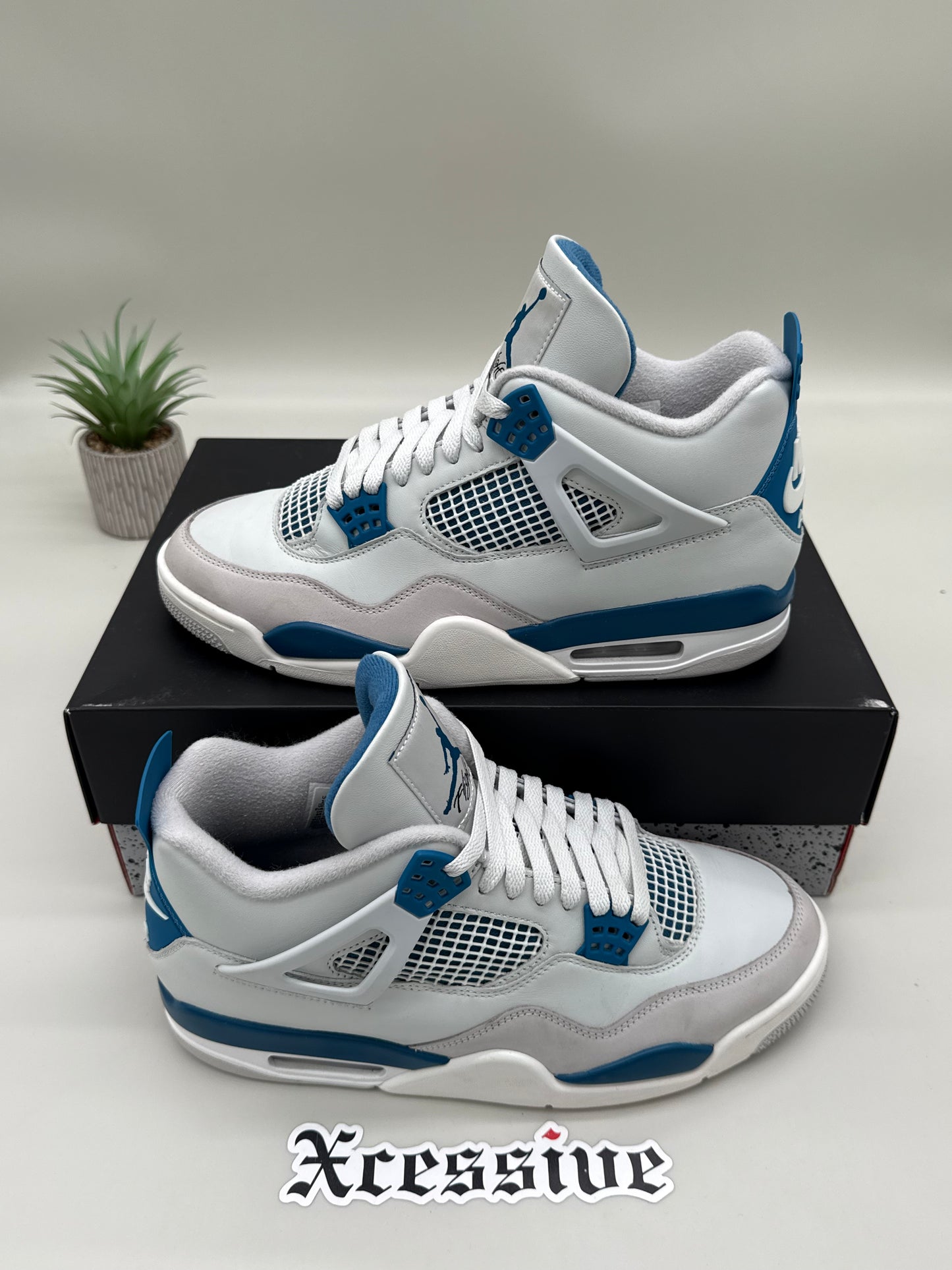 Jordan 4 Military Blue