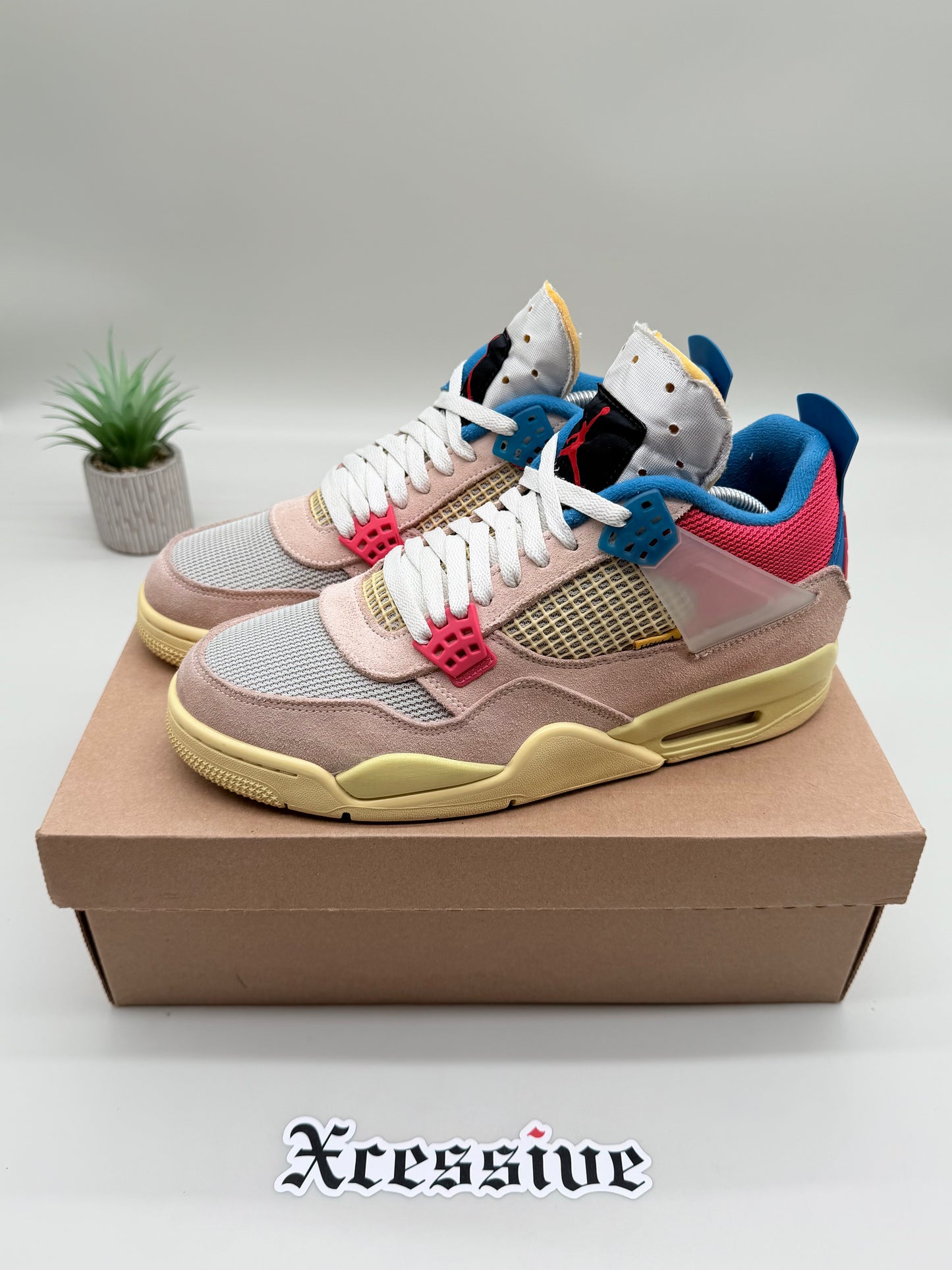 Jordan 4 Union Guava