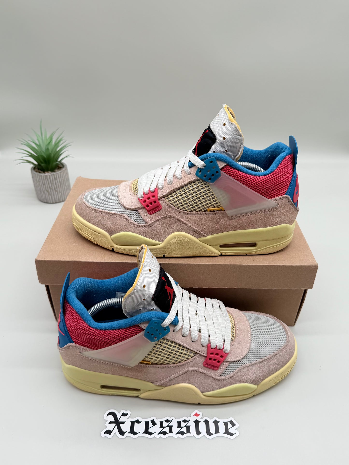 Jordan 4 Union Guava