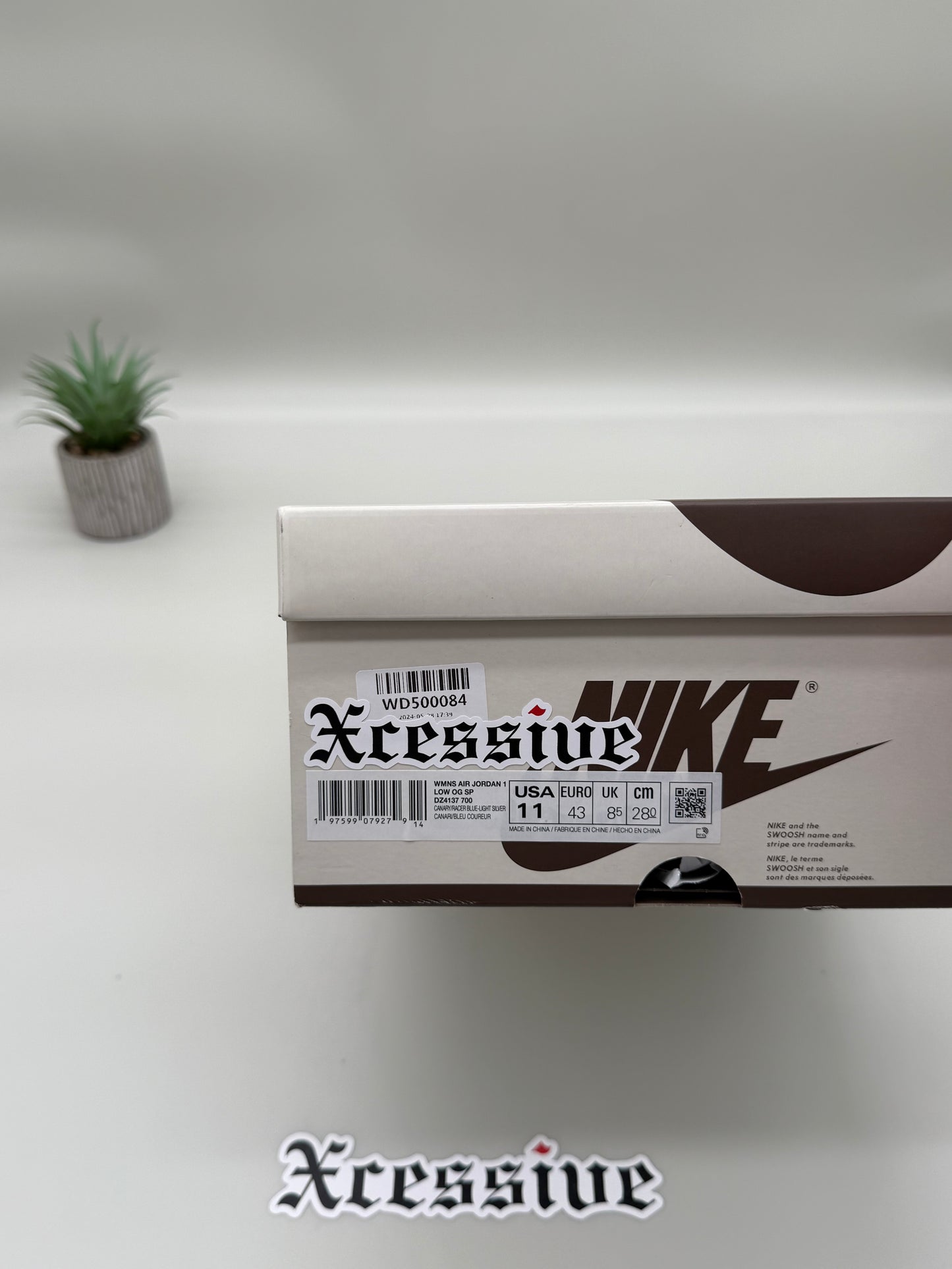 Jordan 1 Low Travis Scott Canary